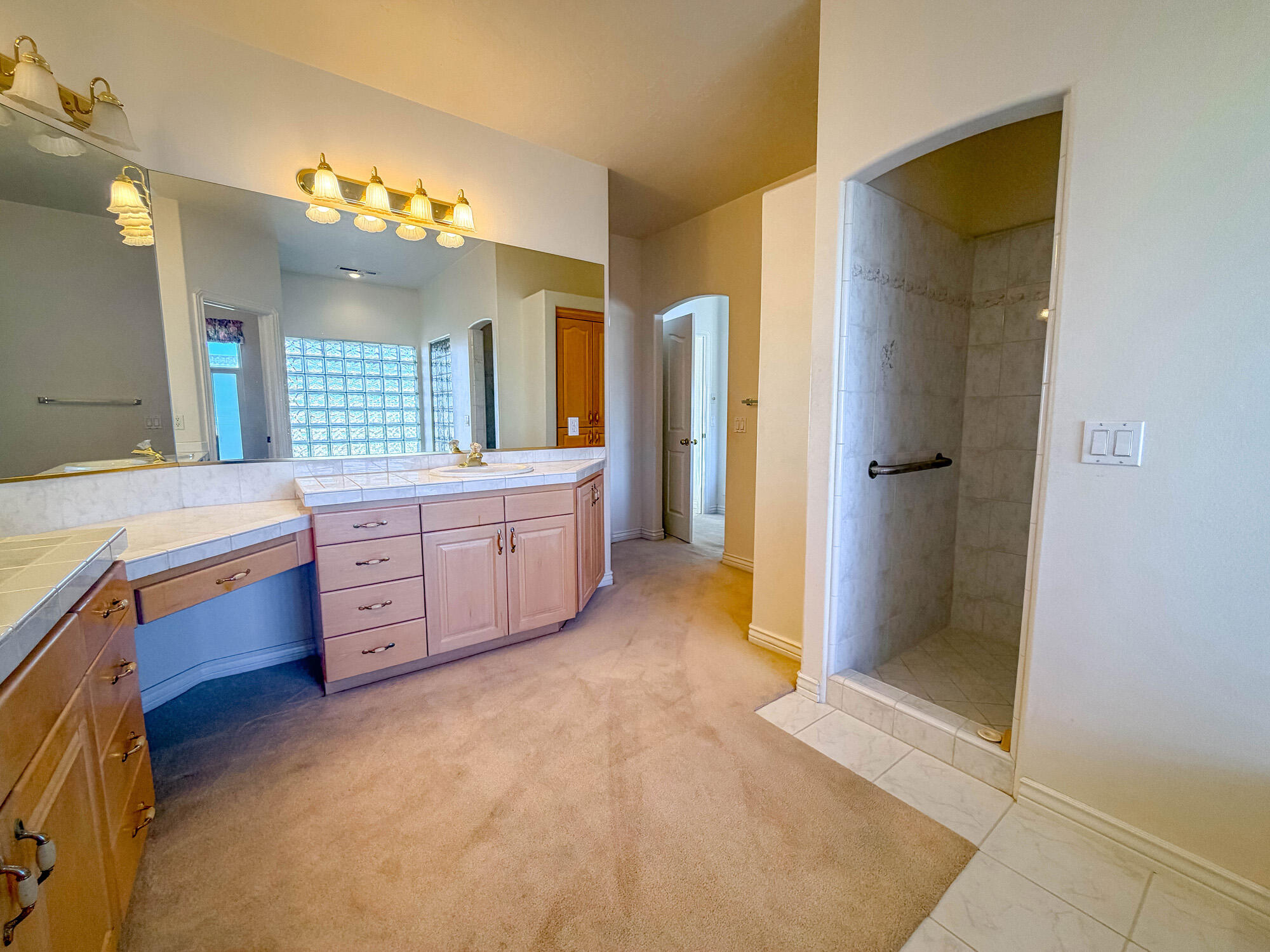 BOULDERS - Residential