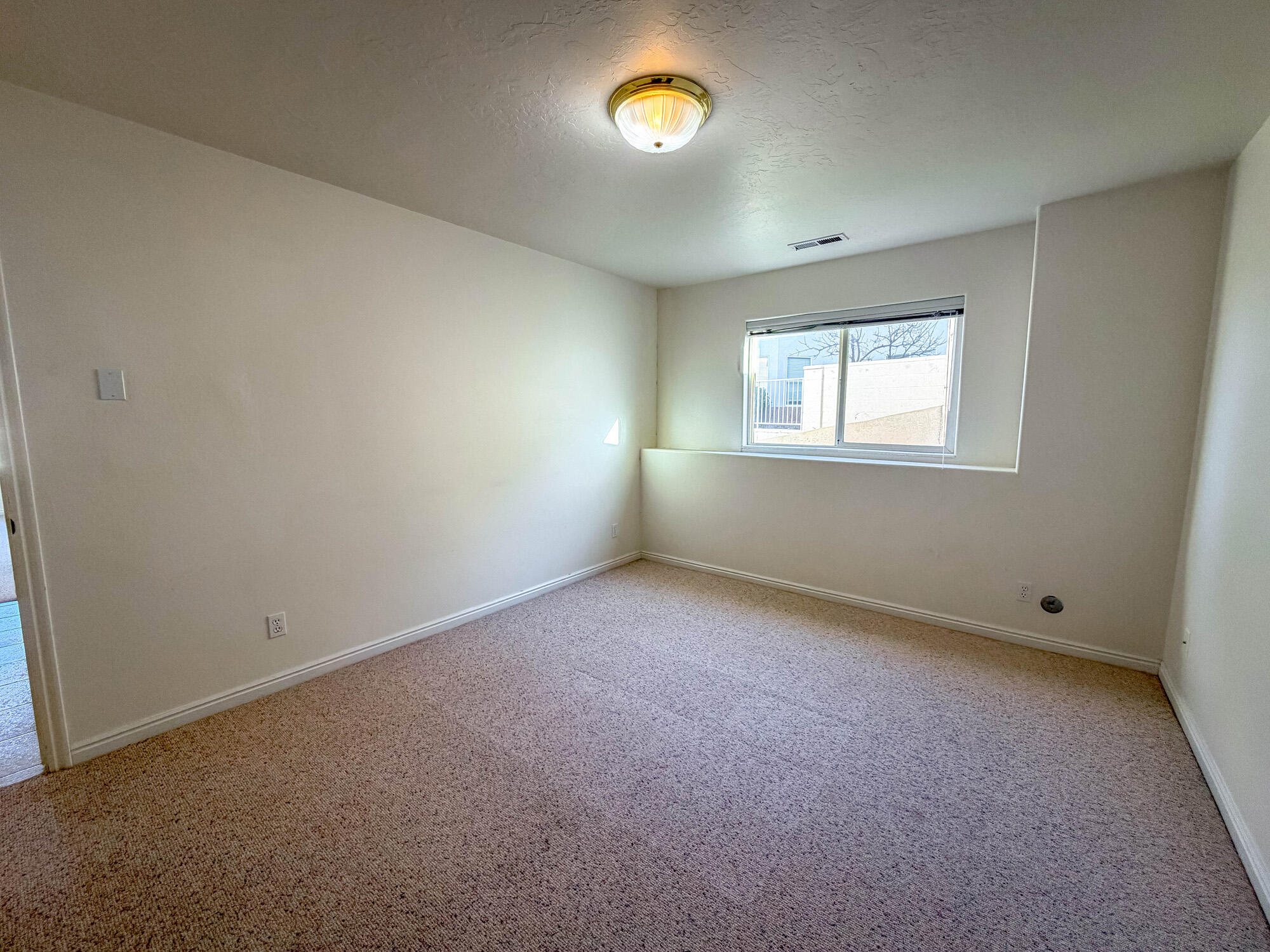 BOULDERS - Residential