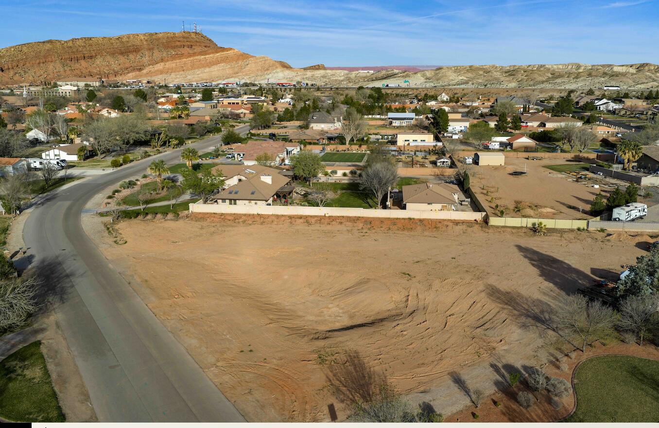 BLOOMINGTON RANCHES - Land