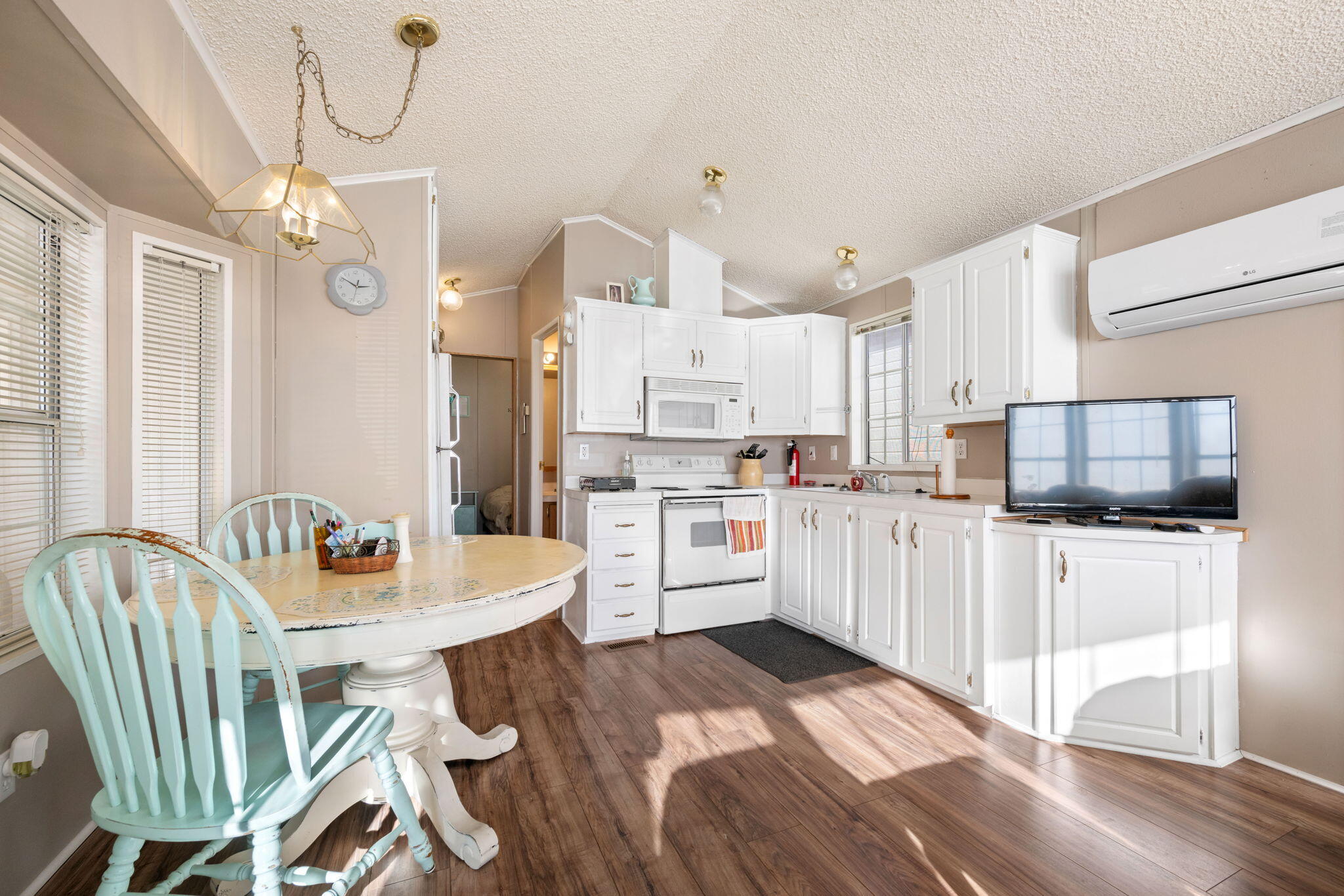 DIXIE DOWNS RV RESORT - Residential