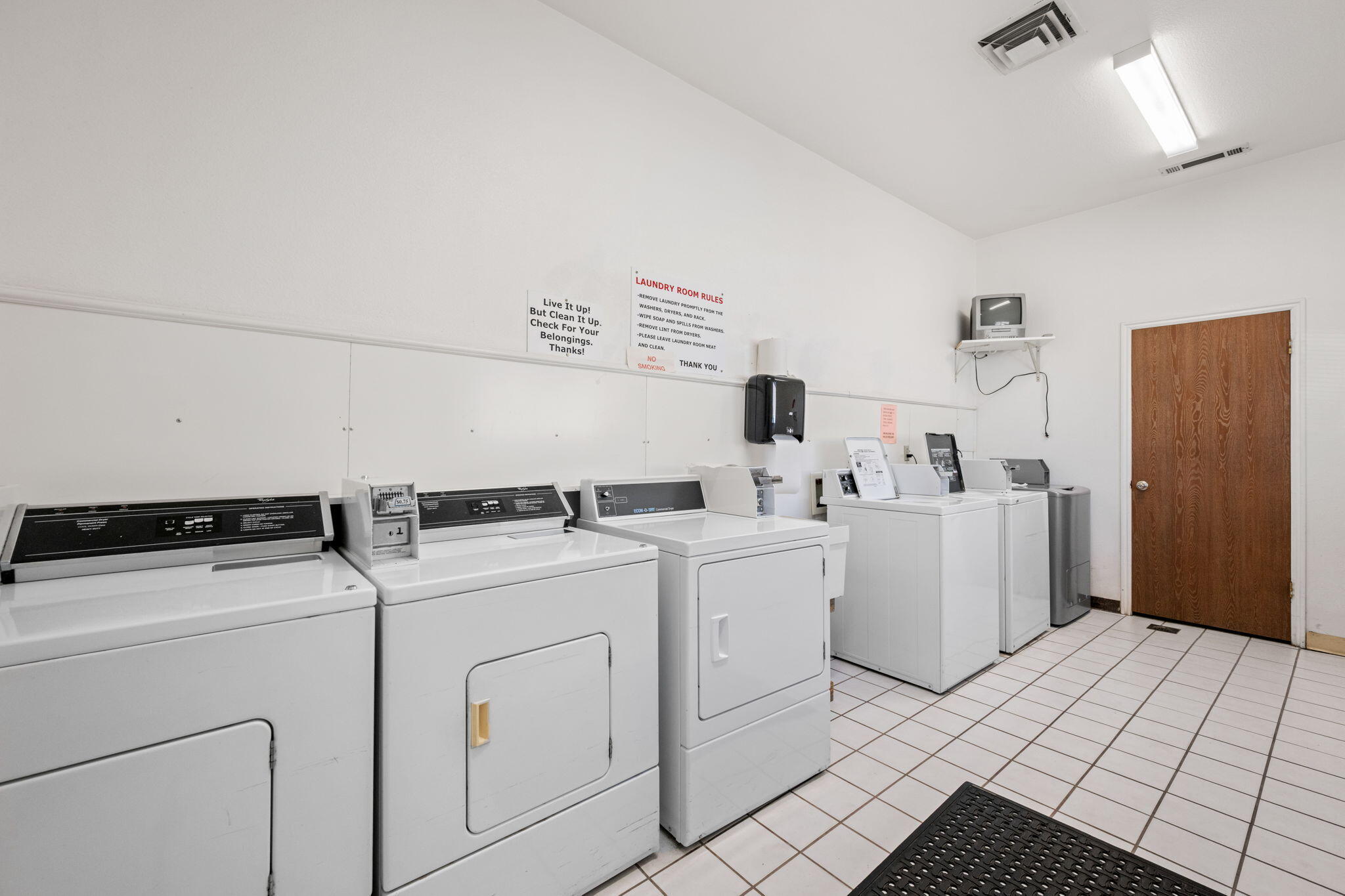 DIXIE DOWNS RV RESORT - Residential