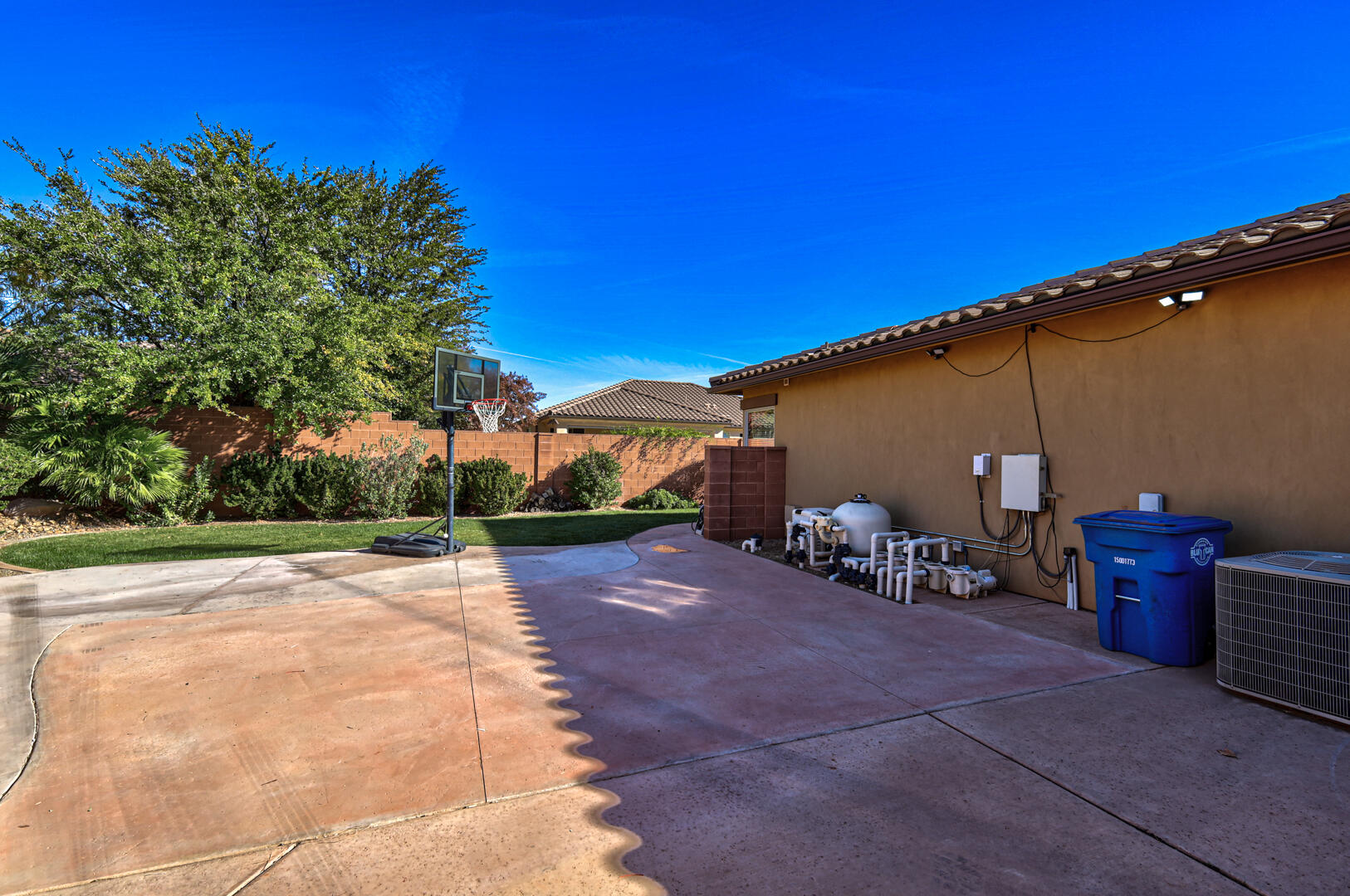 QUAIL COVE - Residential