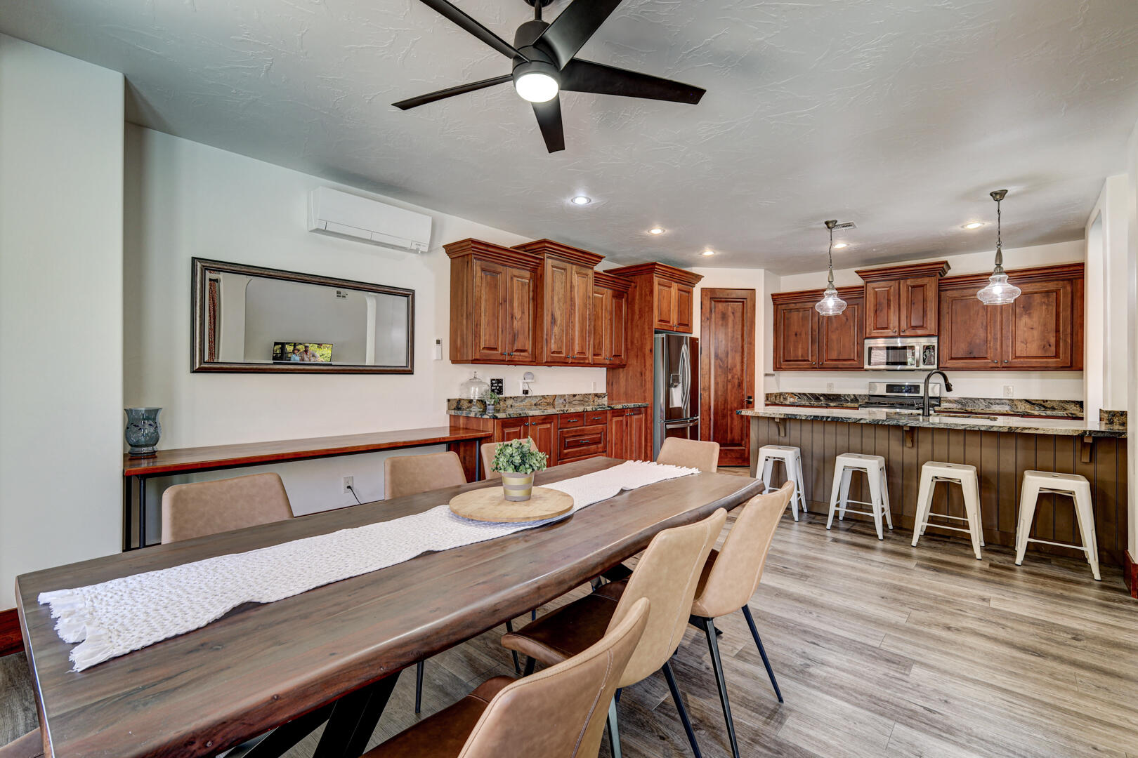 QUAIL COVE - Residential