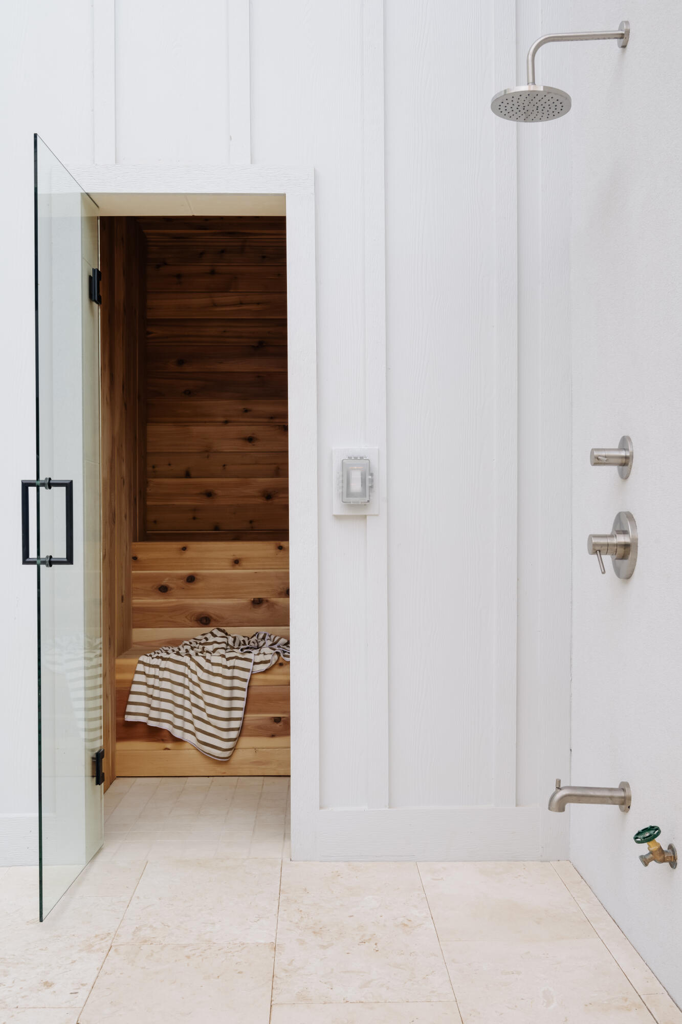 DESERT COLOR RESORT - Residential