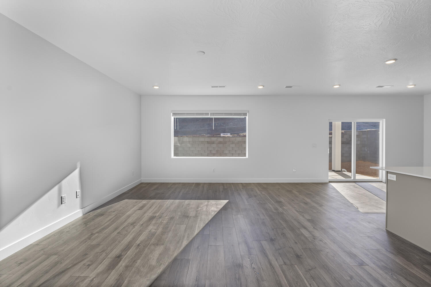 STANDING ROCK WEST AT LONG VALLEY - Residential