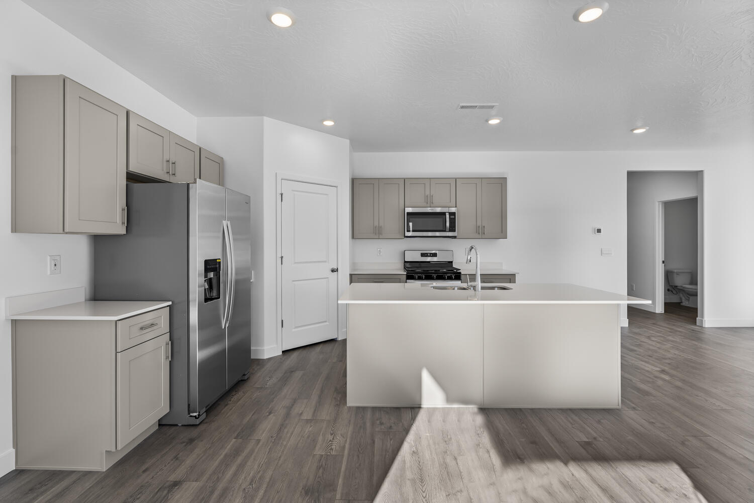 STANDING ROCK WEST AT LONG VALLEY - Residential