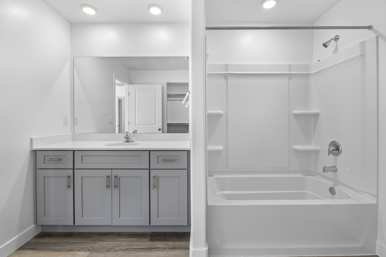 STANDING ROCK WEST AT LONG VALLEY - Residential