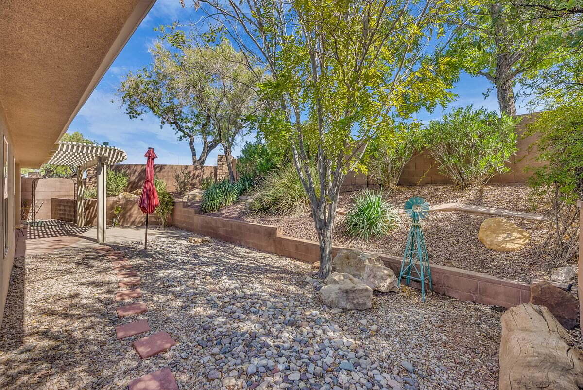 RIVER CREST TOWNHOMES - Residential