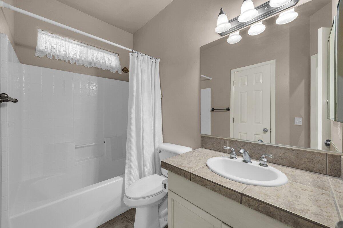 RIVER CREST TOWNHOMES - Residential