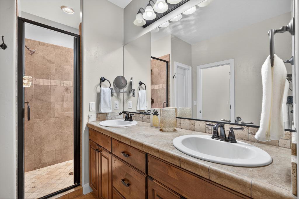 SIENNA HEIGHTS - Residential