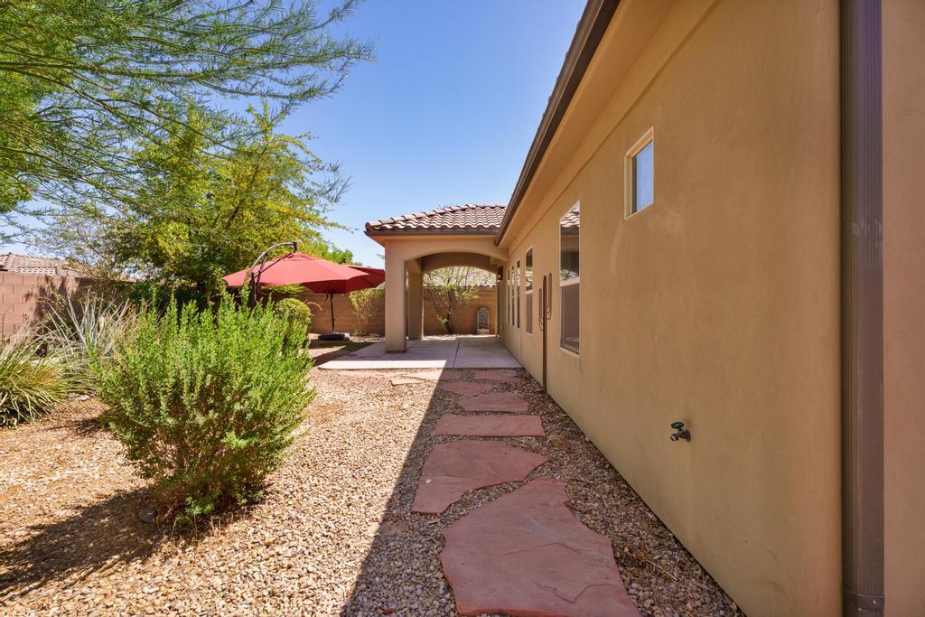 SIENNA HEIGHTS - Residential