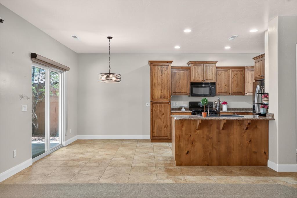 SIENNA HEIGHTS - Residential