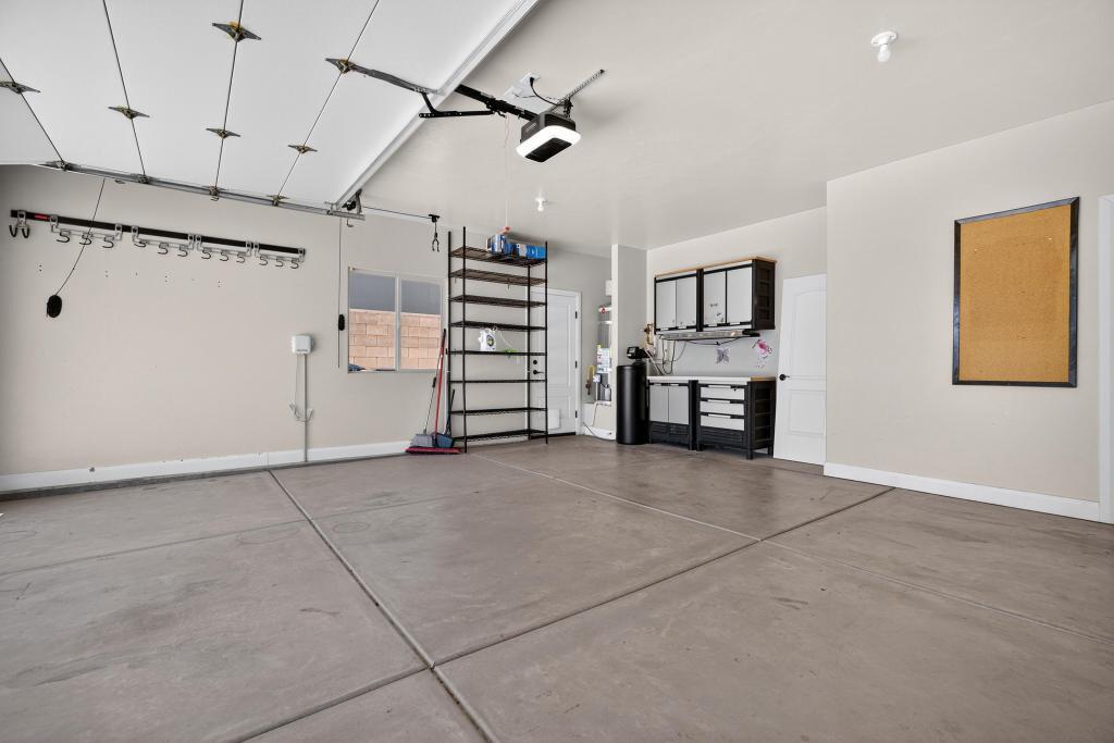 SIENNA HEIGHTS - Residential