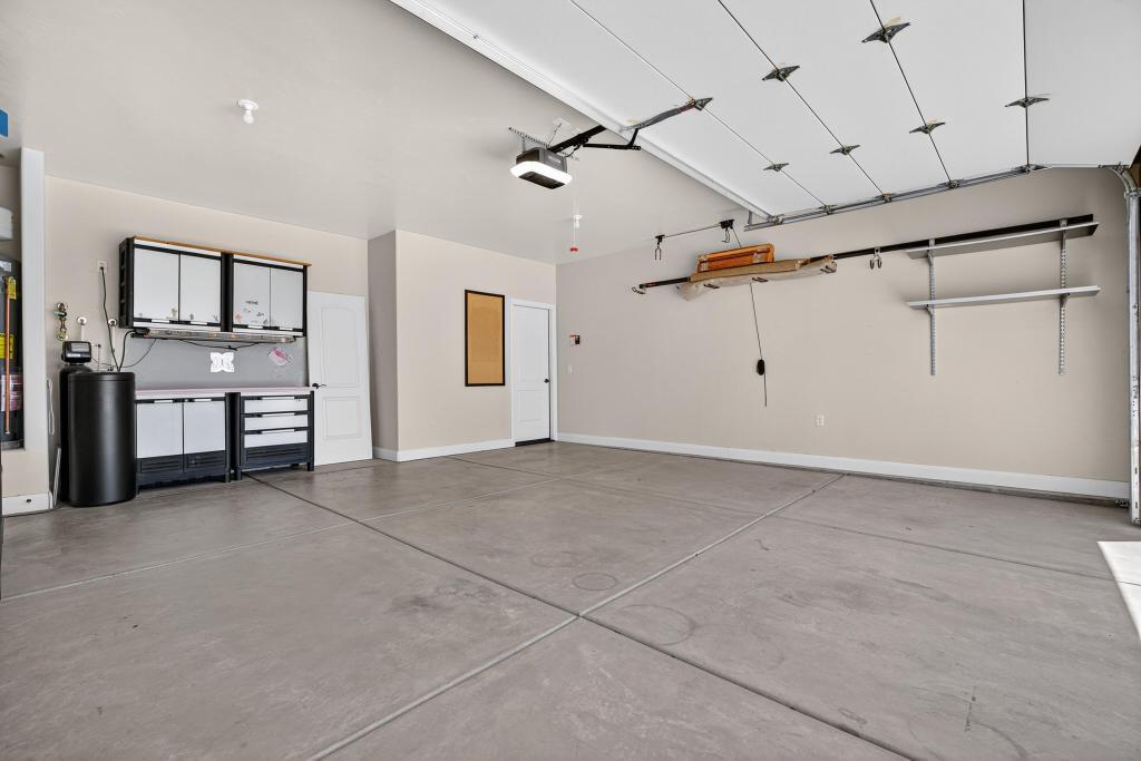 SIENNA HEIGHTS - Residential