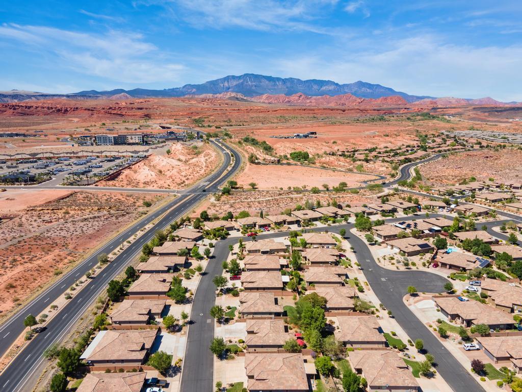 SIENNA HEIGHTS - Residential