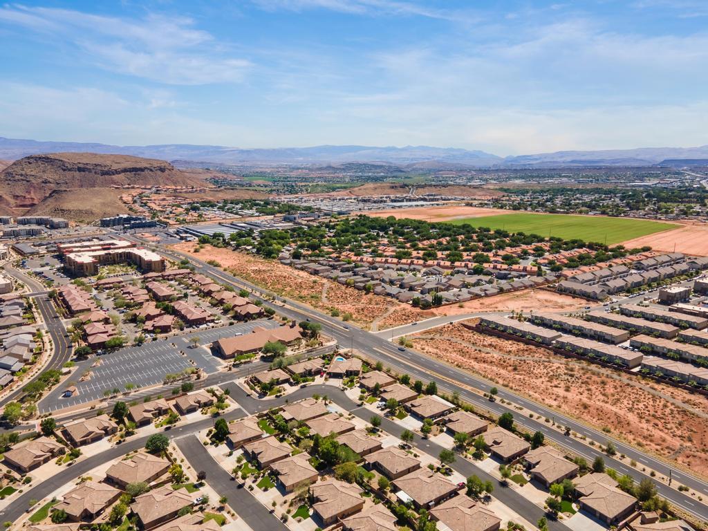 SIENNA HEIGHTS - Residential