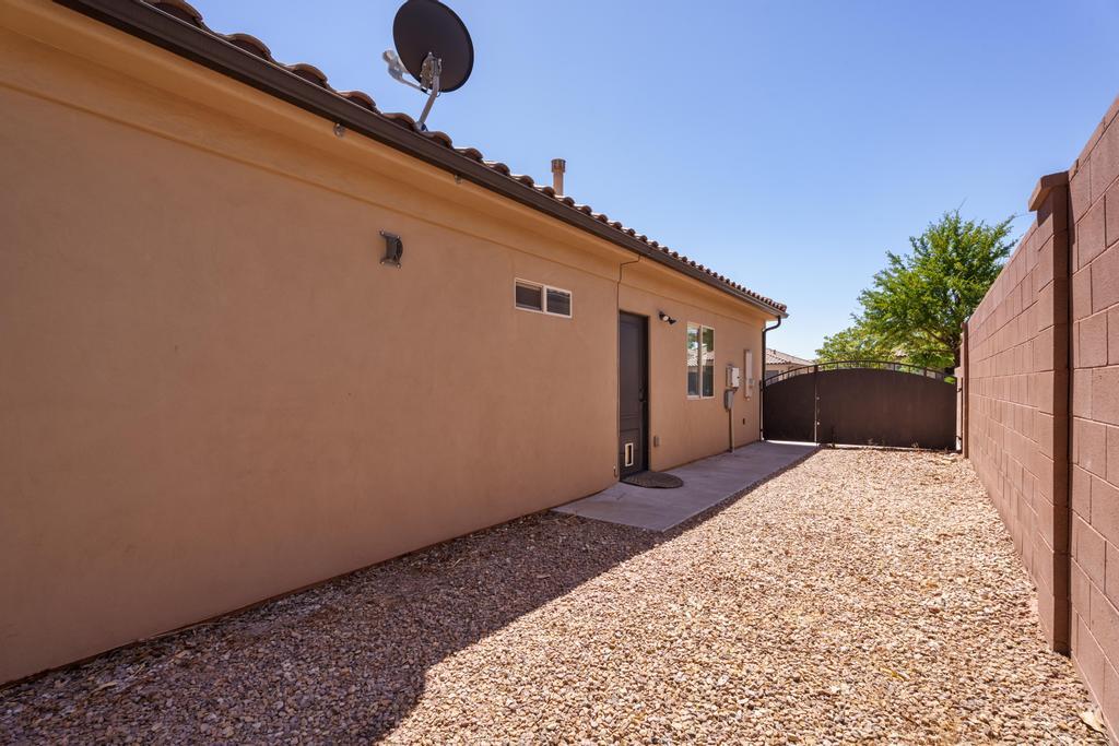 SIENNA HEIGHTS - Residential