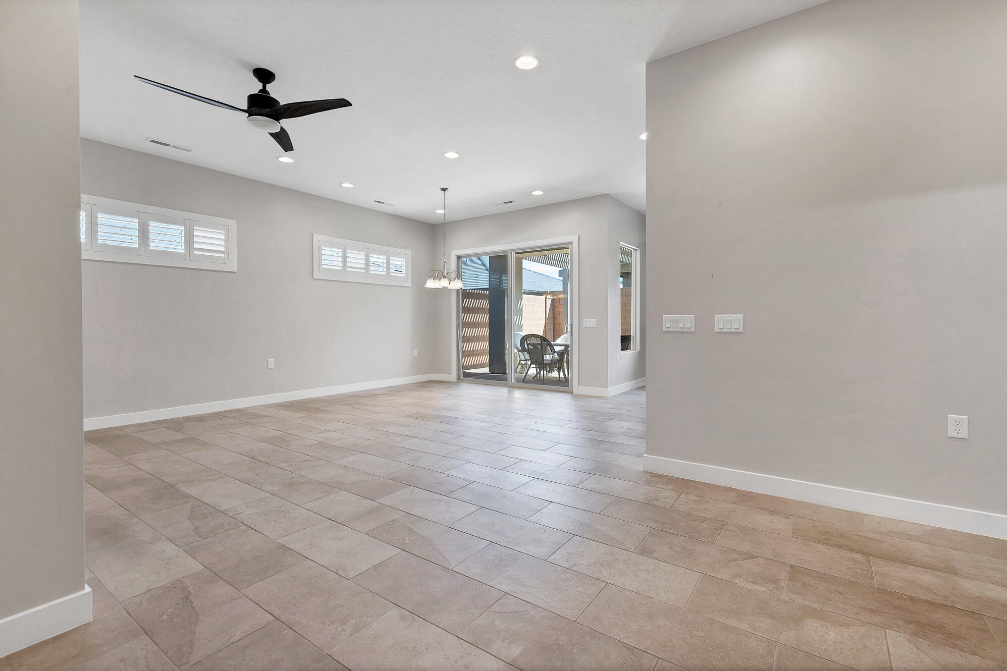 VILLAS AT SUN RIVER - Residential