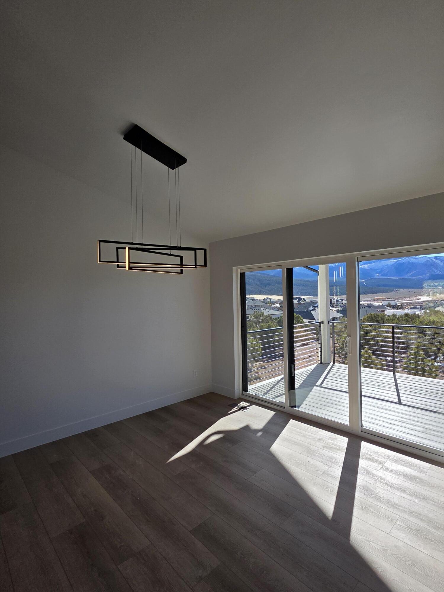 SADDLE BACK RIDGE - Residential