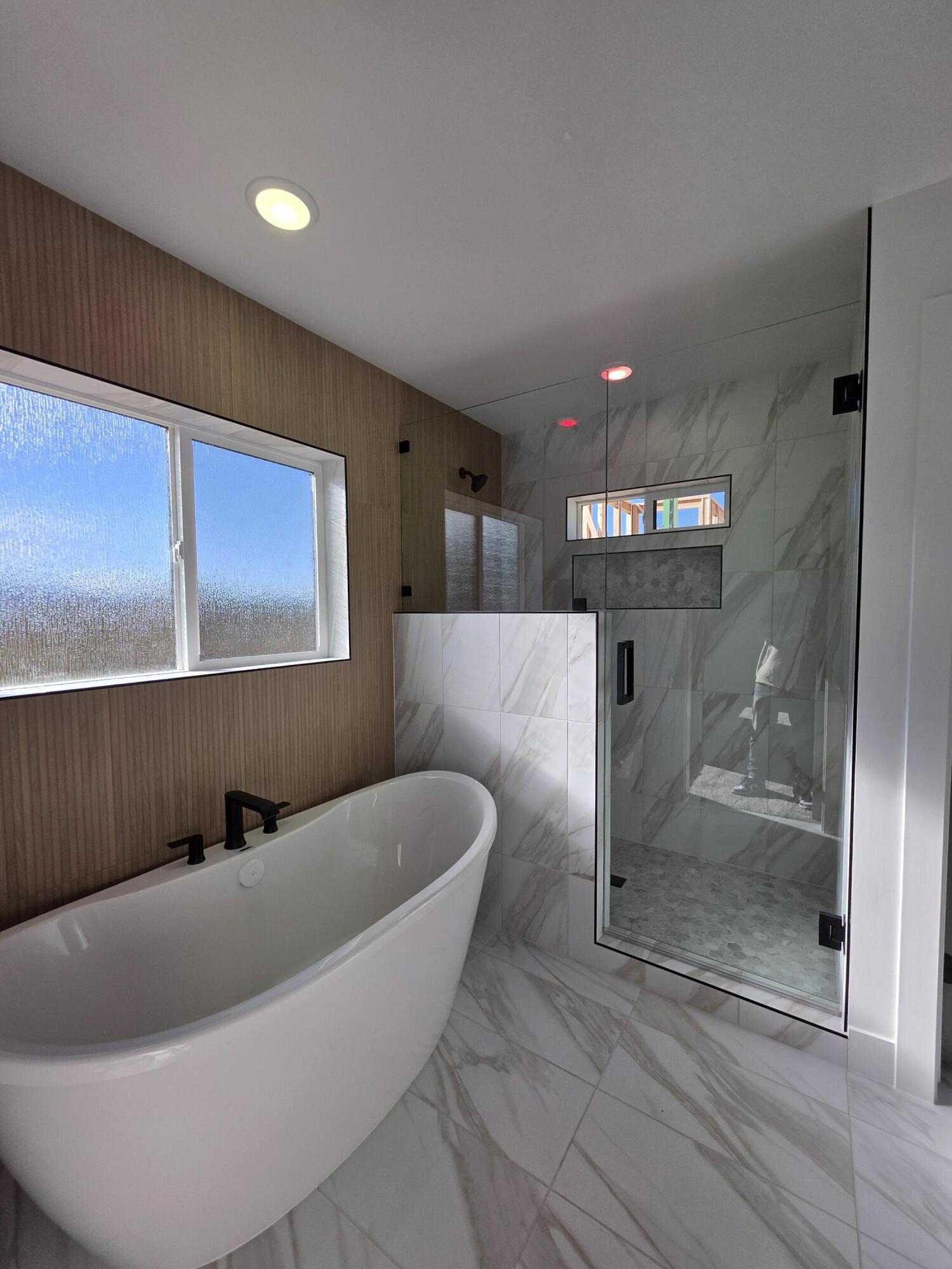 SADDLE BACK RIDGE - Residential