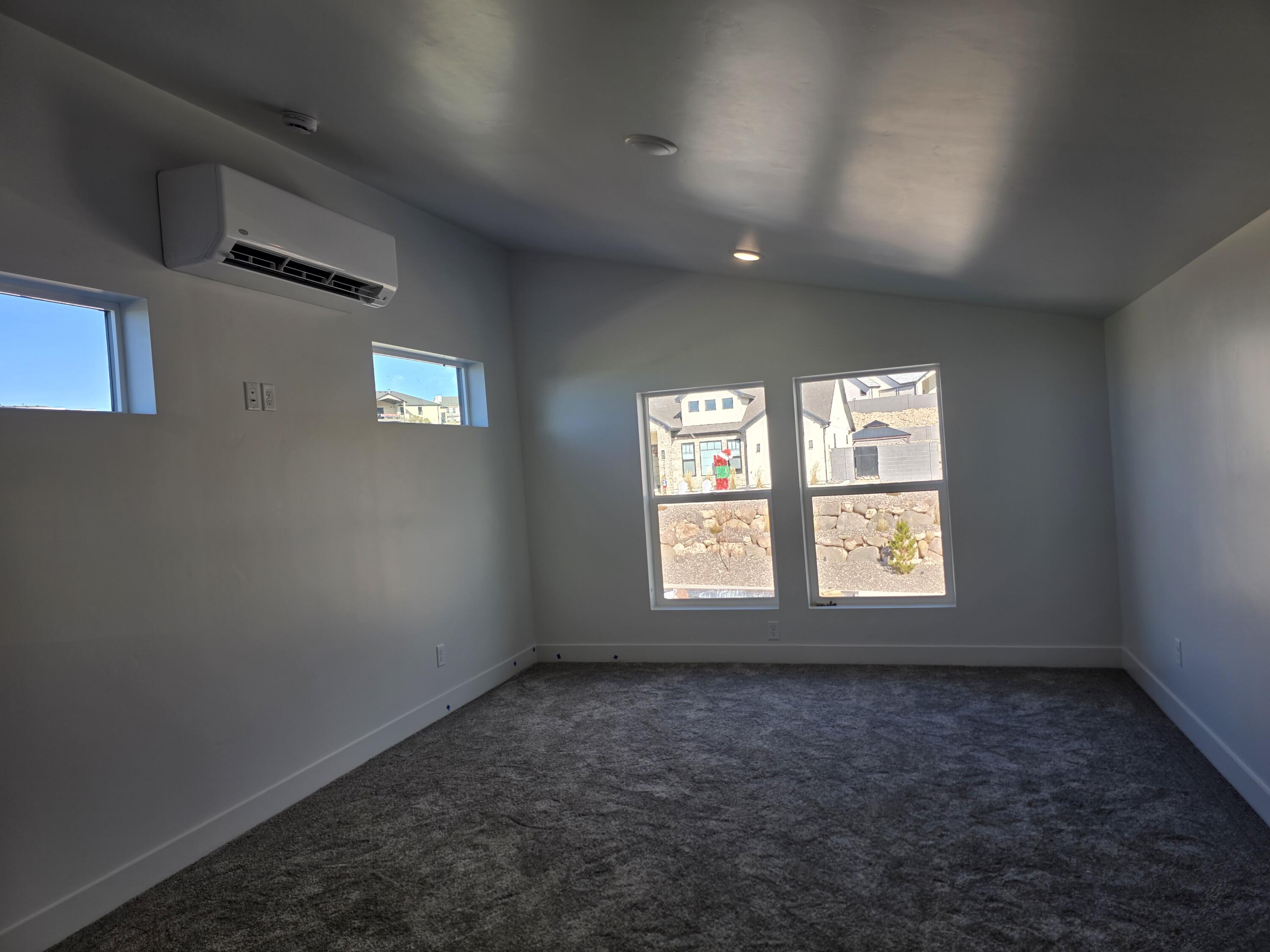 SADDLE BACK RIDGE - Residential