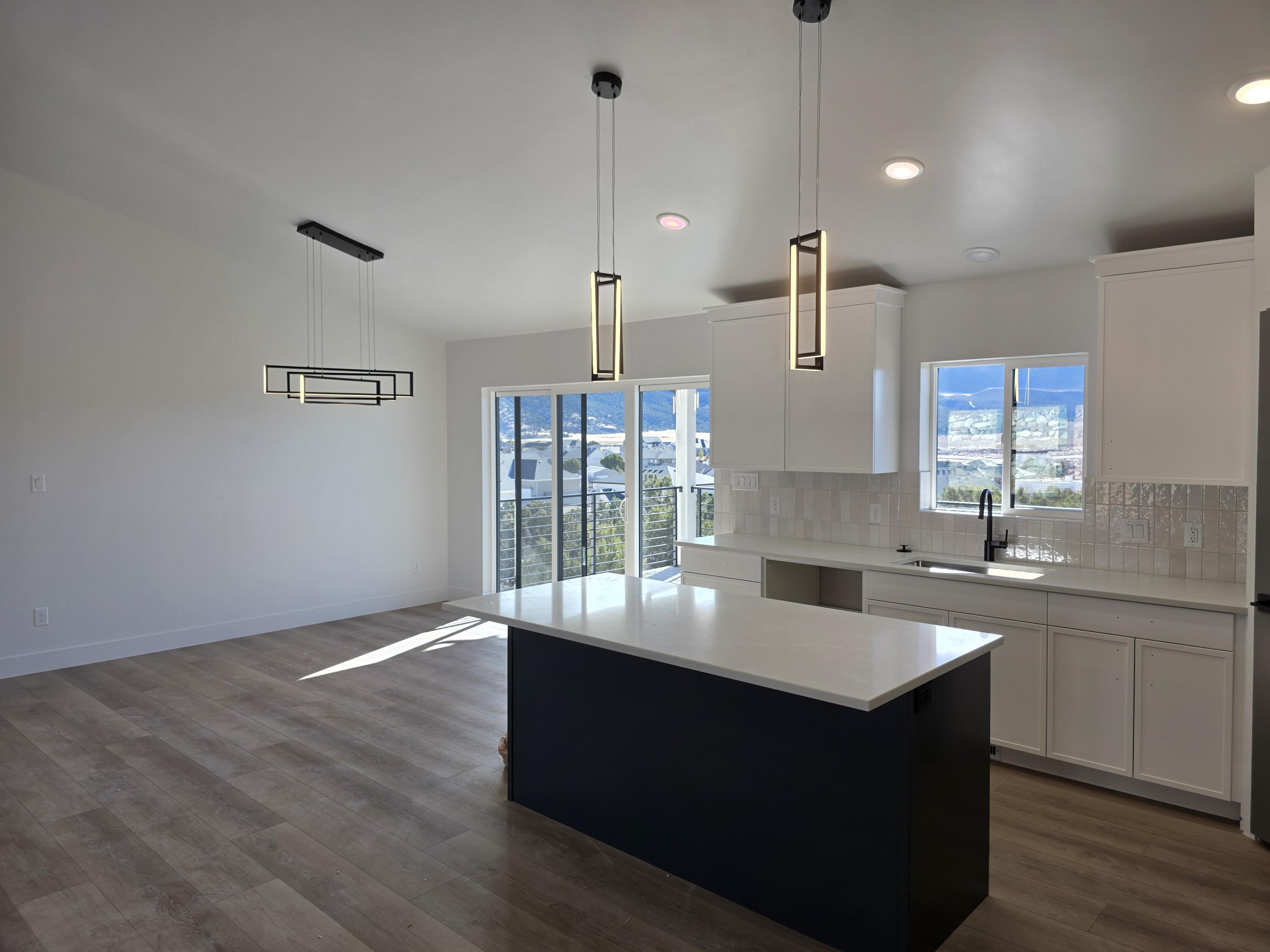 SADDLE BACK RIDGE - Residential