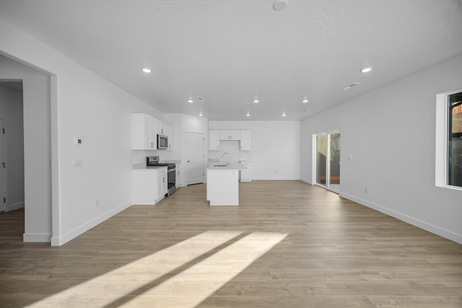 STANDING ROCK EAST AT LONG VALLEY - Residential