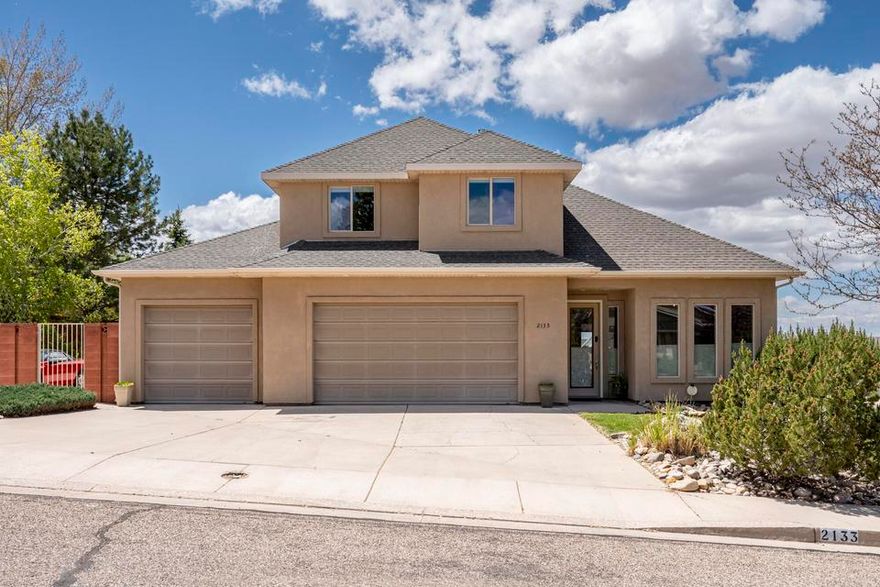 Beautiful single-family home located in the desirable Mesa Hills community! This spacious home offers 4 bedrooms or the flexibility of 3 bedrooms plus a main-floor office. Featuring 2.5 bathrooms, including a relaxing jetted tub in the primary suite, this home was designed with comfort in mind. Enjoy both a living room and separate family room, providing plenty of space for entertaining and everyday living. Situated on a generous .25-acre lot with a low HOA of only $10, this property offers space, functionality, and affordability all in one. Don't miss the opportunity to make this Mesa Hills home yours!