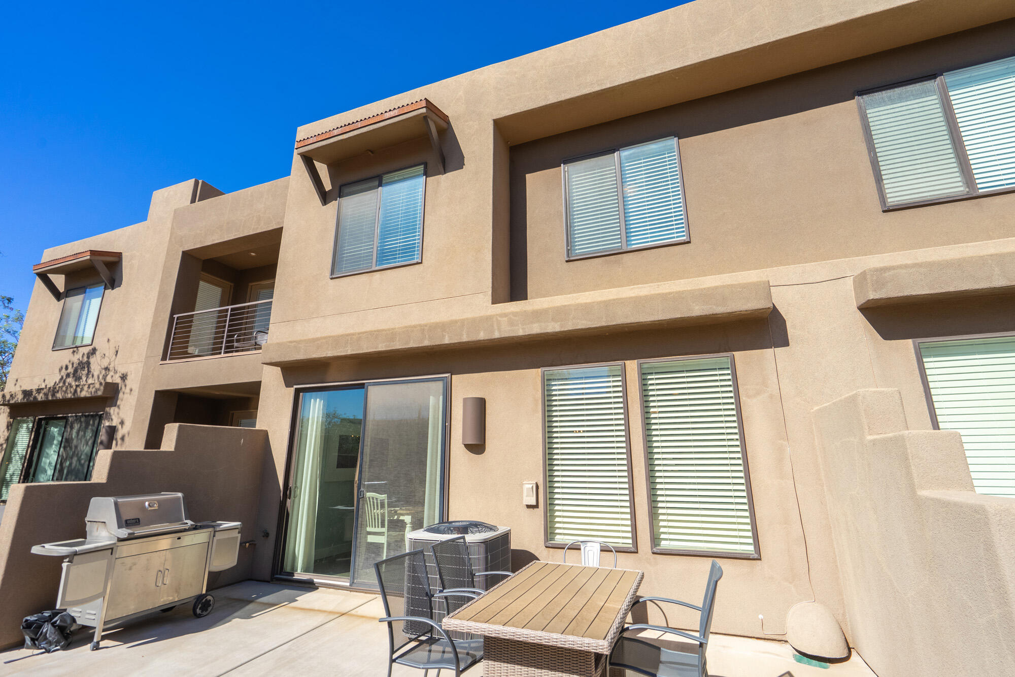 ESCAPES AT THE LEDGES - Residential