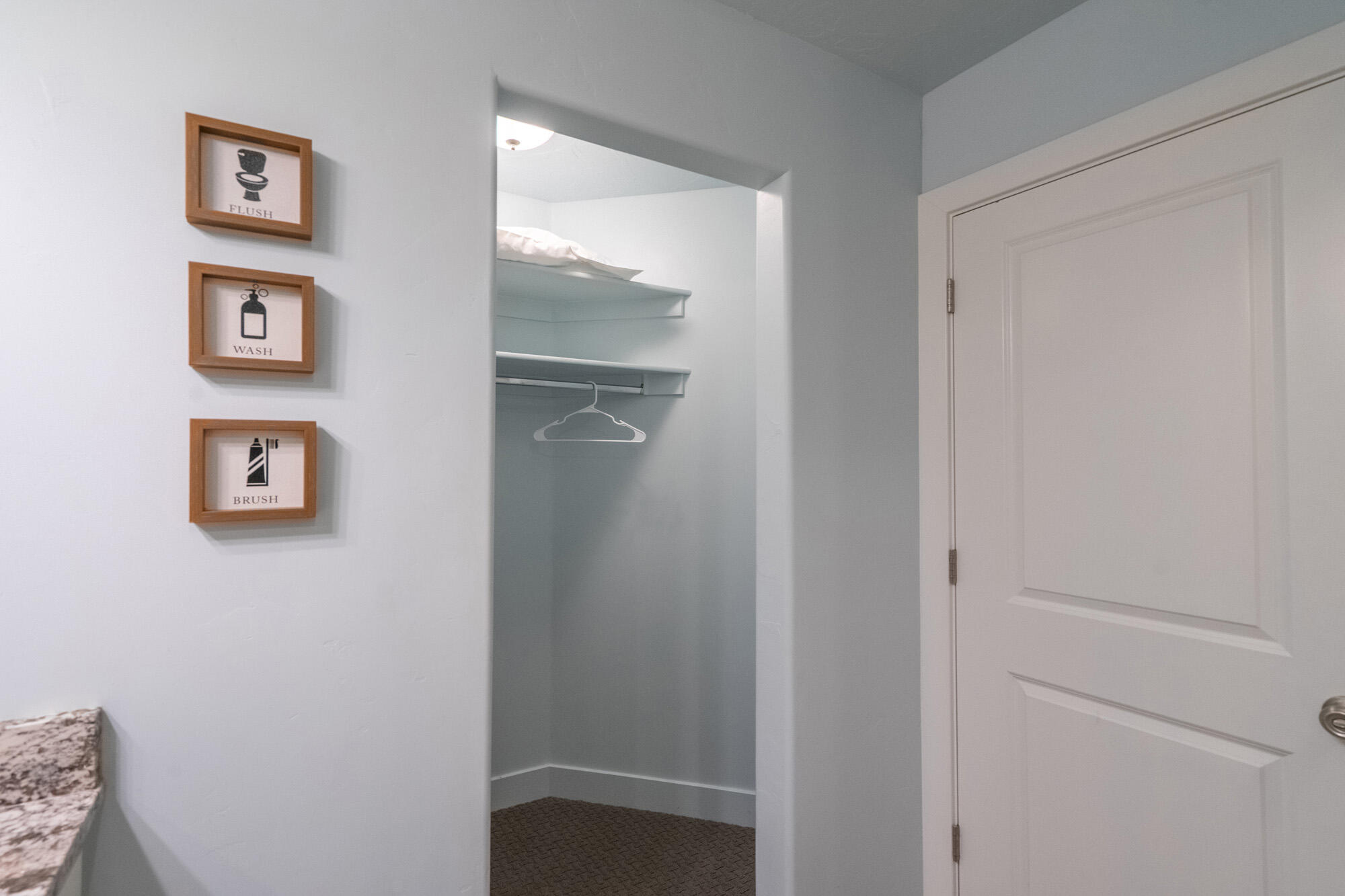 ESCAPES AT THE LEDGES - Residential