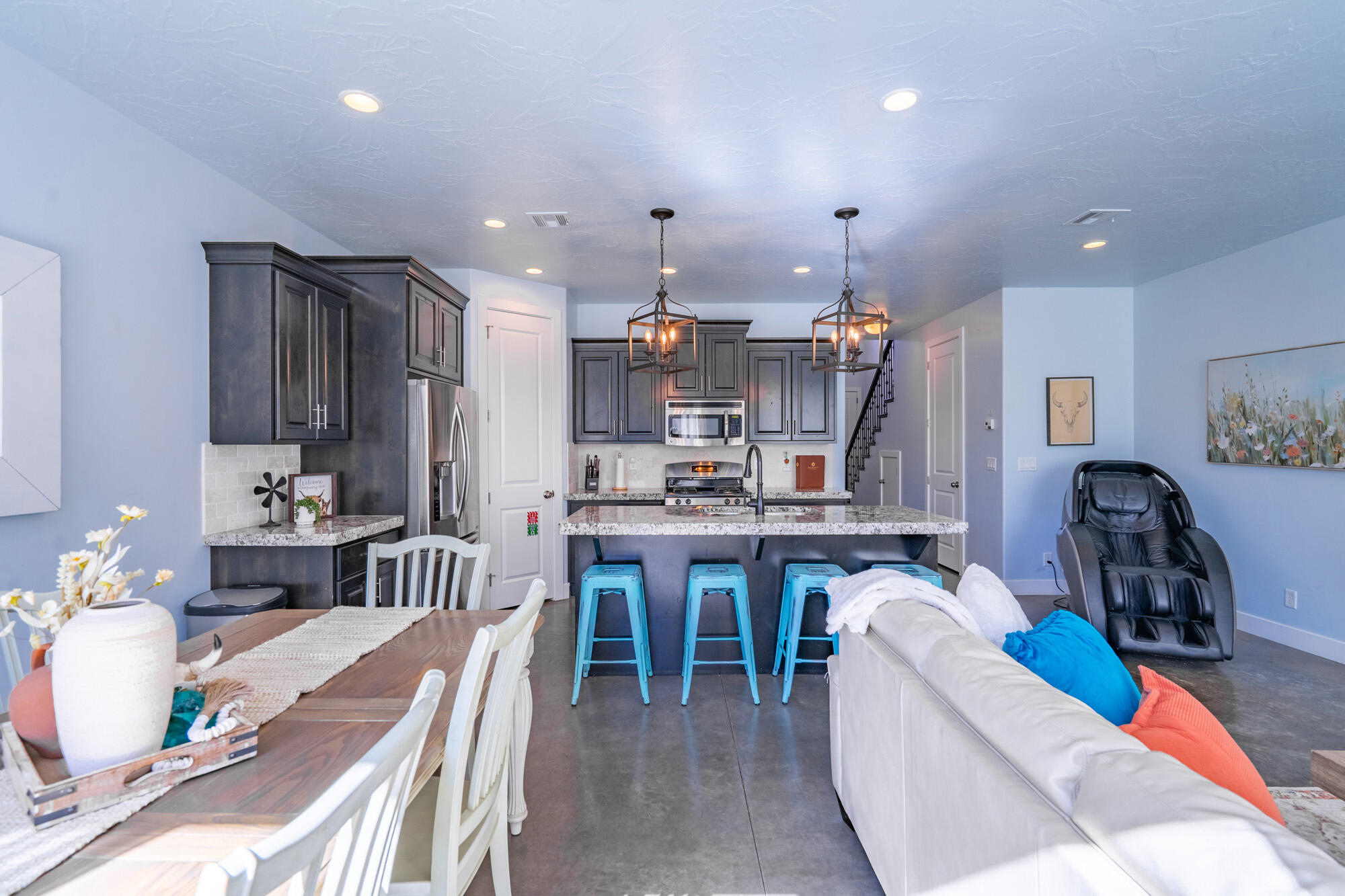 ESCAPES AT THE LEDGES - Residential