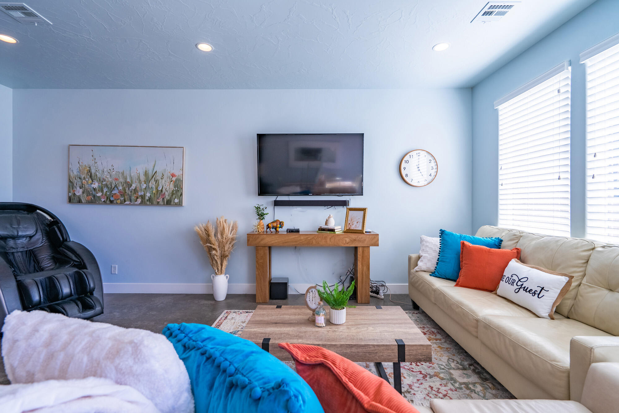 ESCAPES AT THE LEDGES - Residential