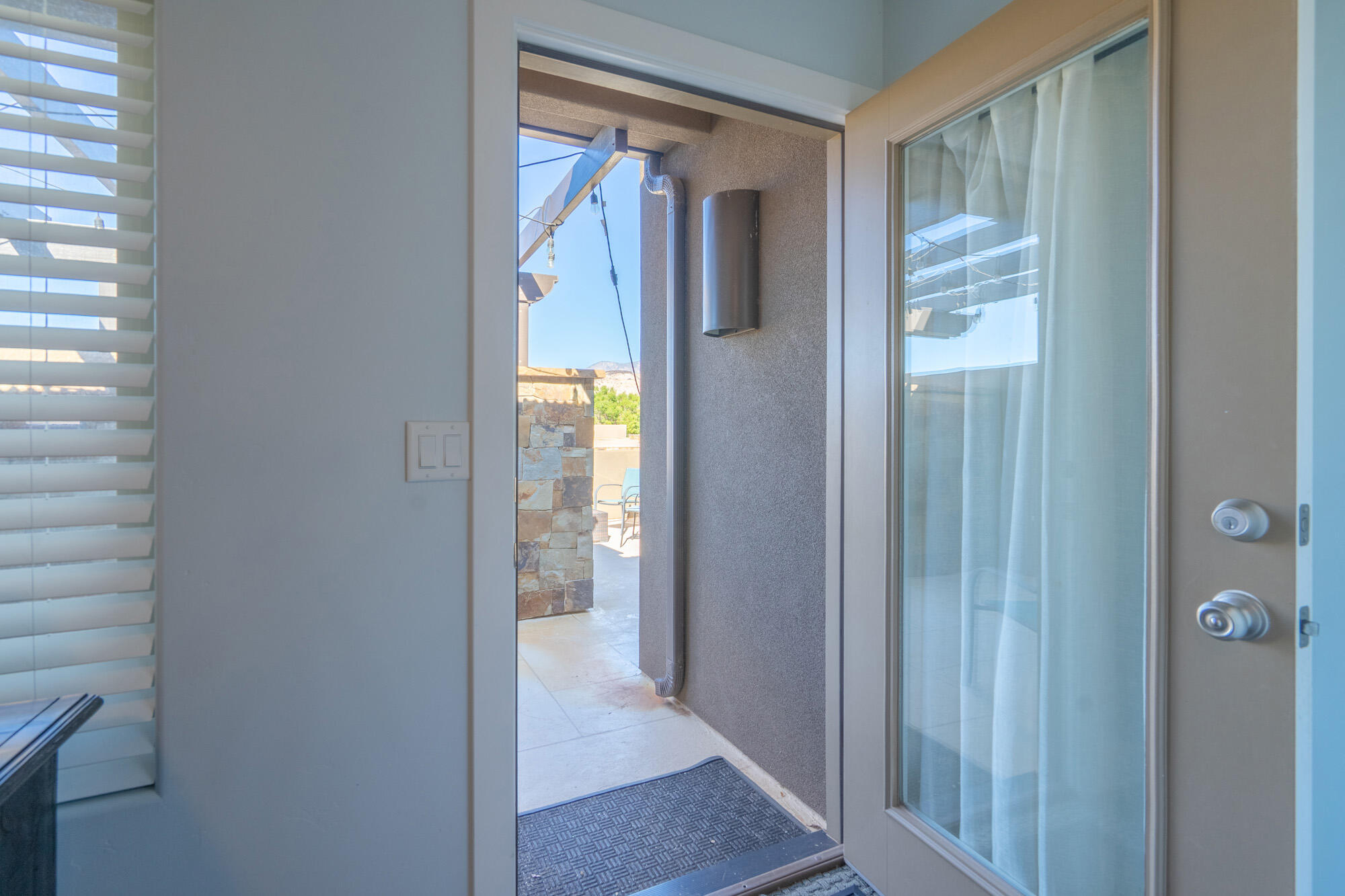 ESCAPES AT THE LEDGES - Residential