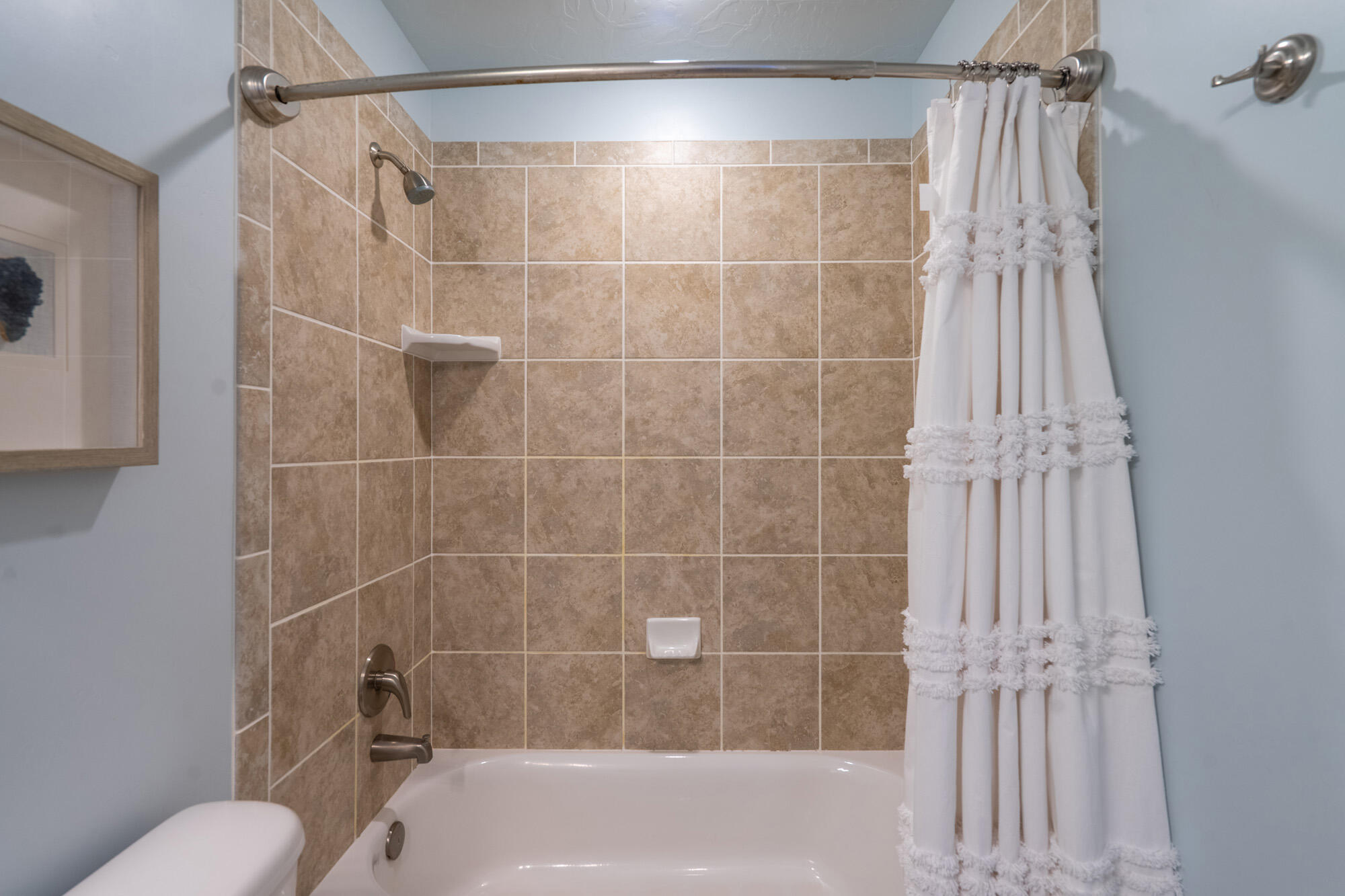 ESCAPES AT THE LEDGES - Residential