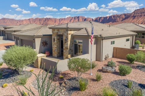 Tiny photo for 534 W Fitness Way, Ivins, UT 84738 (MLS # 26-275865)