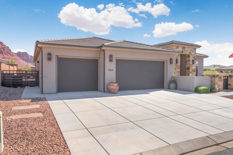 Tiny photo for 534 W Fitness Way, Ivins, UT 84738 (MLS # 26-275865)
