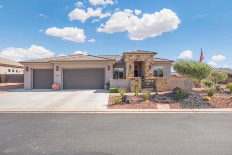 Tiny photo for 534 W Fitness Way, Ivins, UT 84738 (MLS # 26-275865)