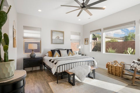 Tiny photo for 534 W Fitness Way, Ivins, UT 84738 (MLS # 26-275865)