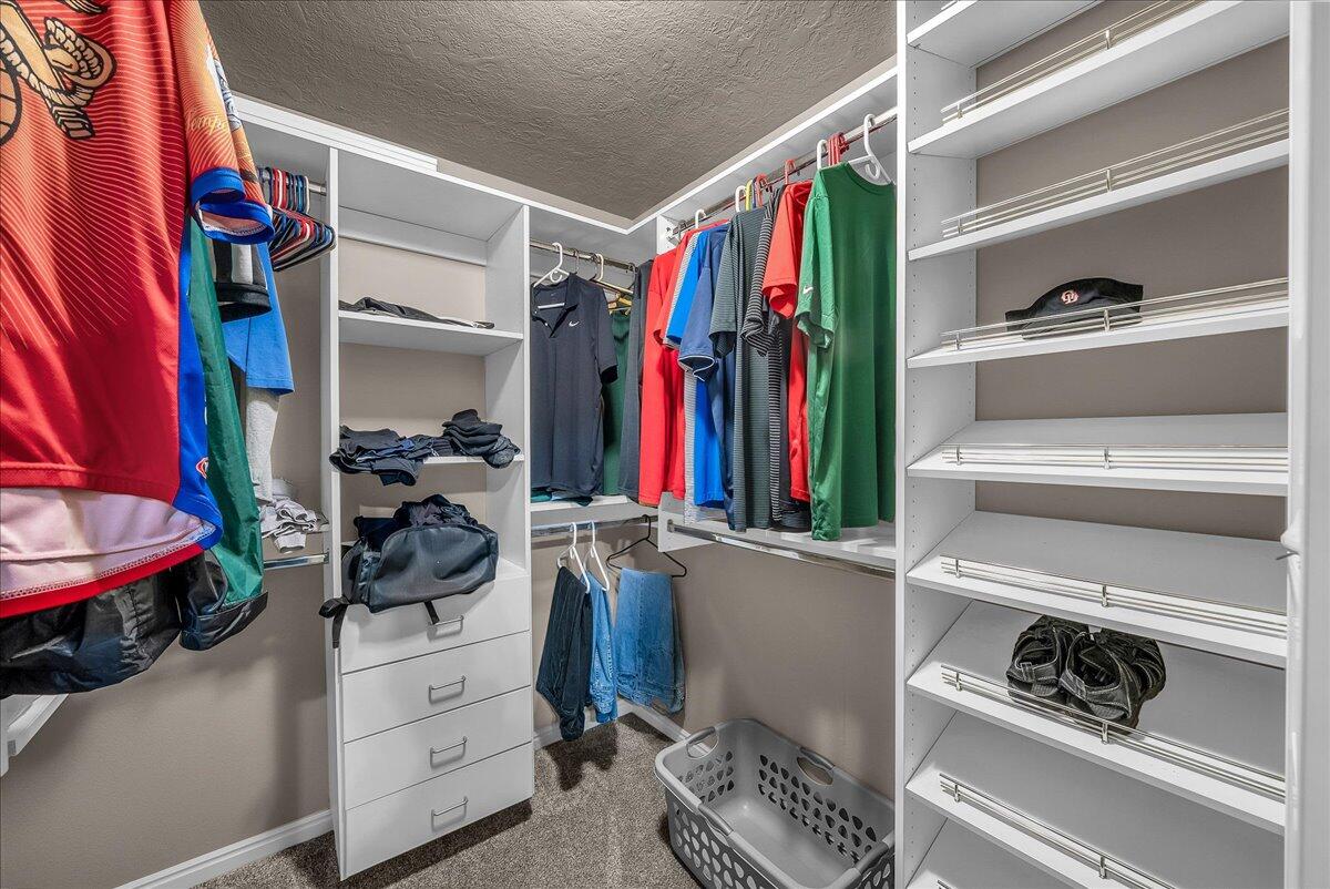 DAMMERON VALLEY FARMS - Residential