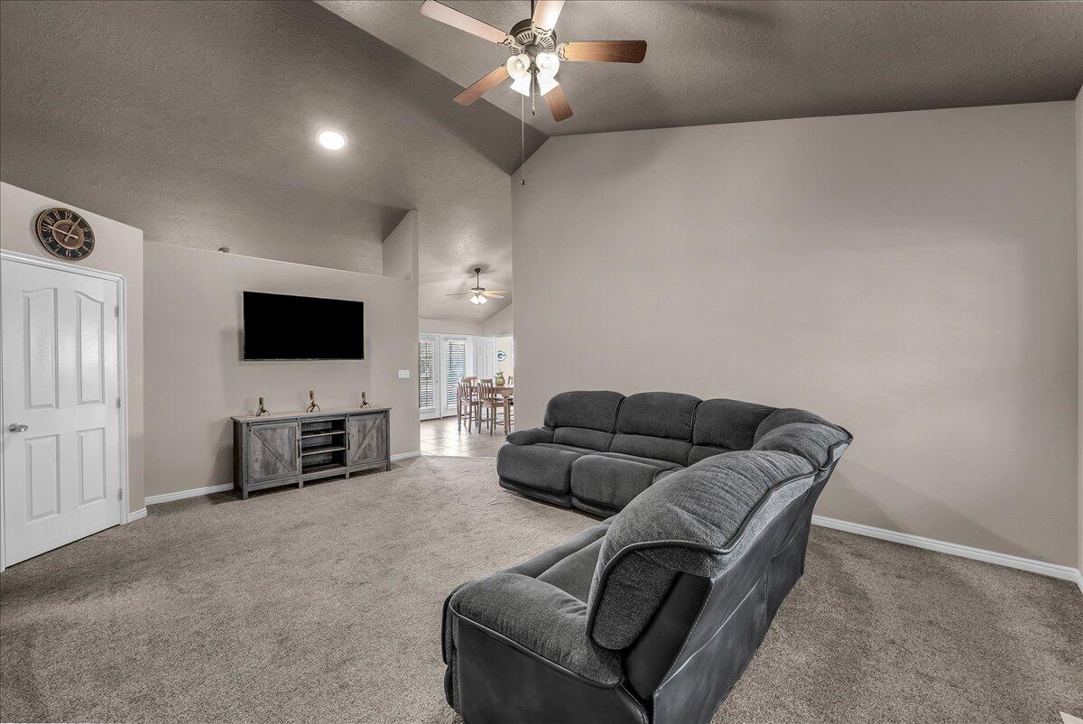 DAMMERON VALLEY FARMS - Residential