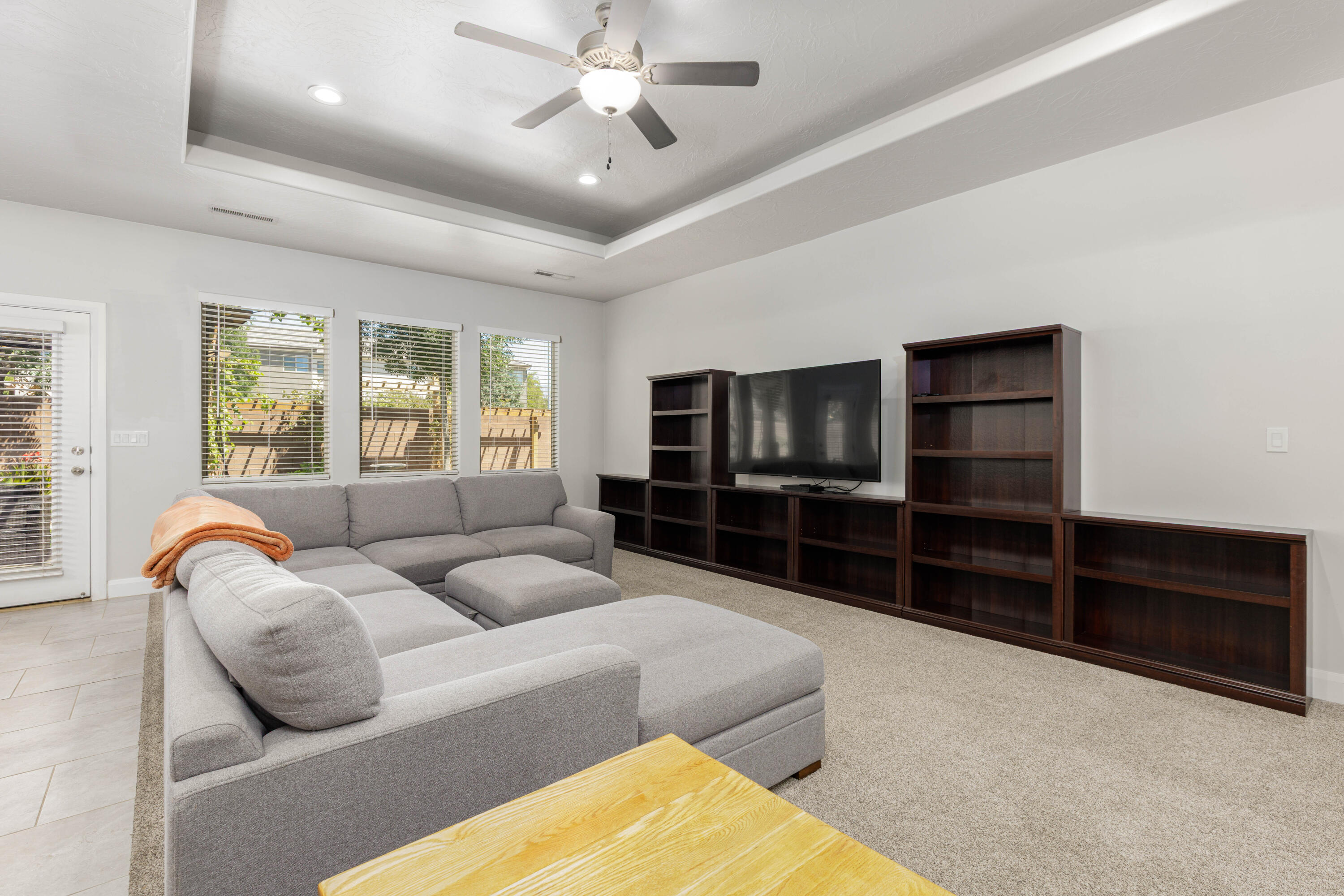 MEADOW POINTE - Residential