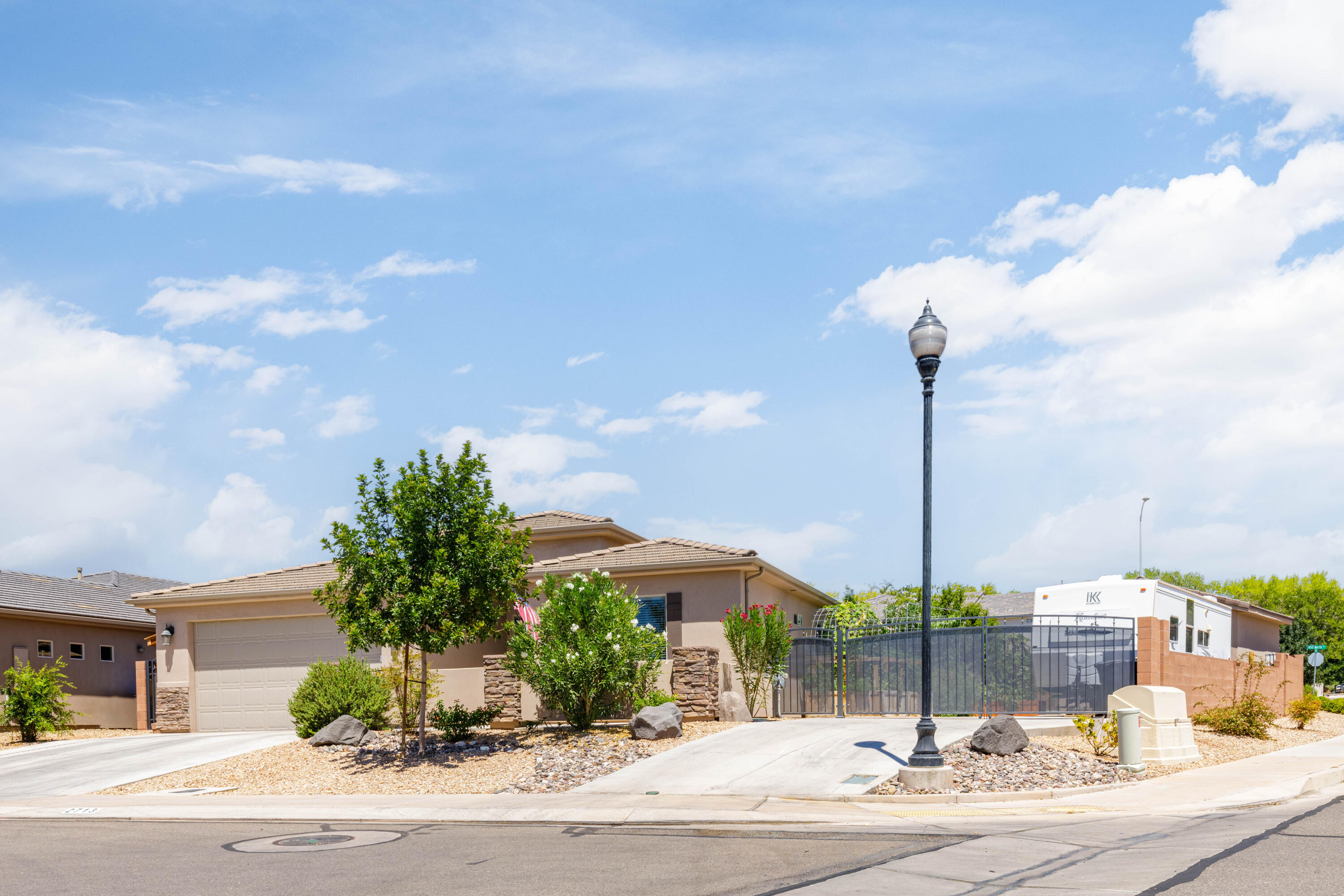 MEADOW POINTE - Residential