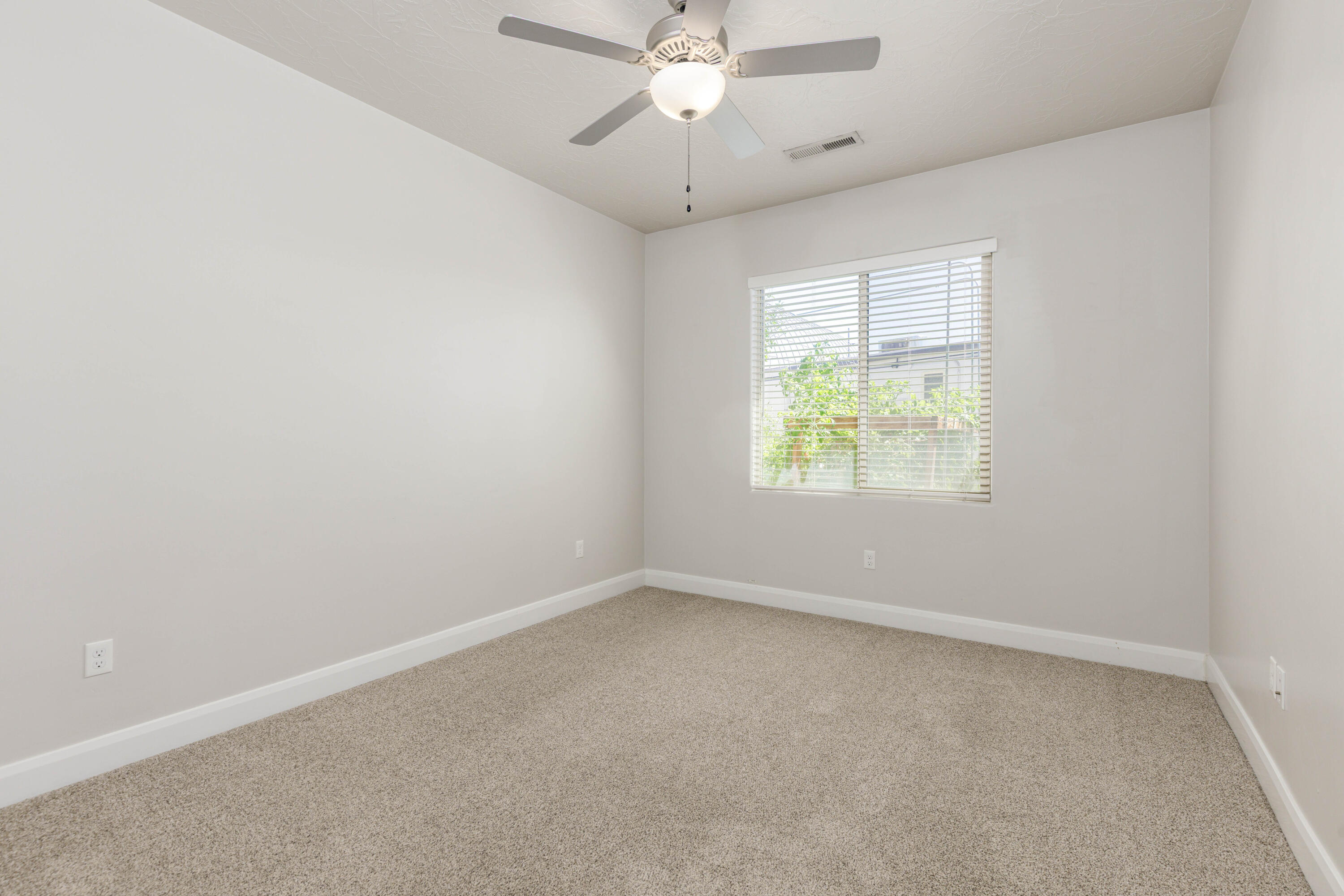 MEADOW POINTE - Residential