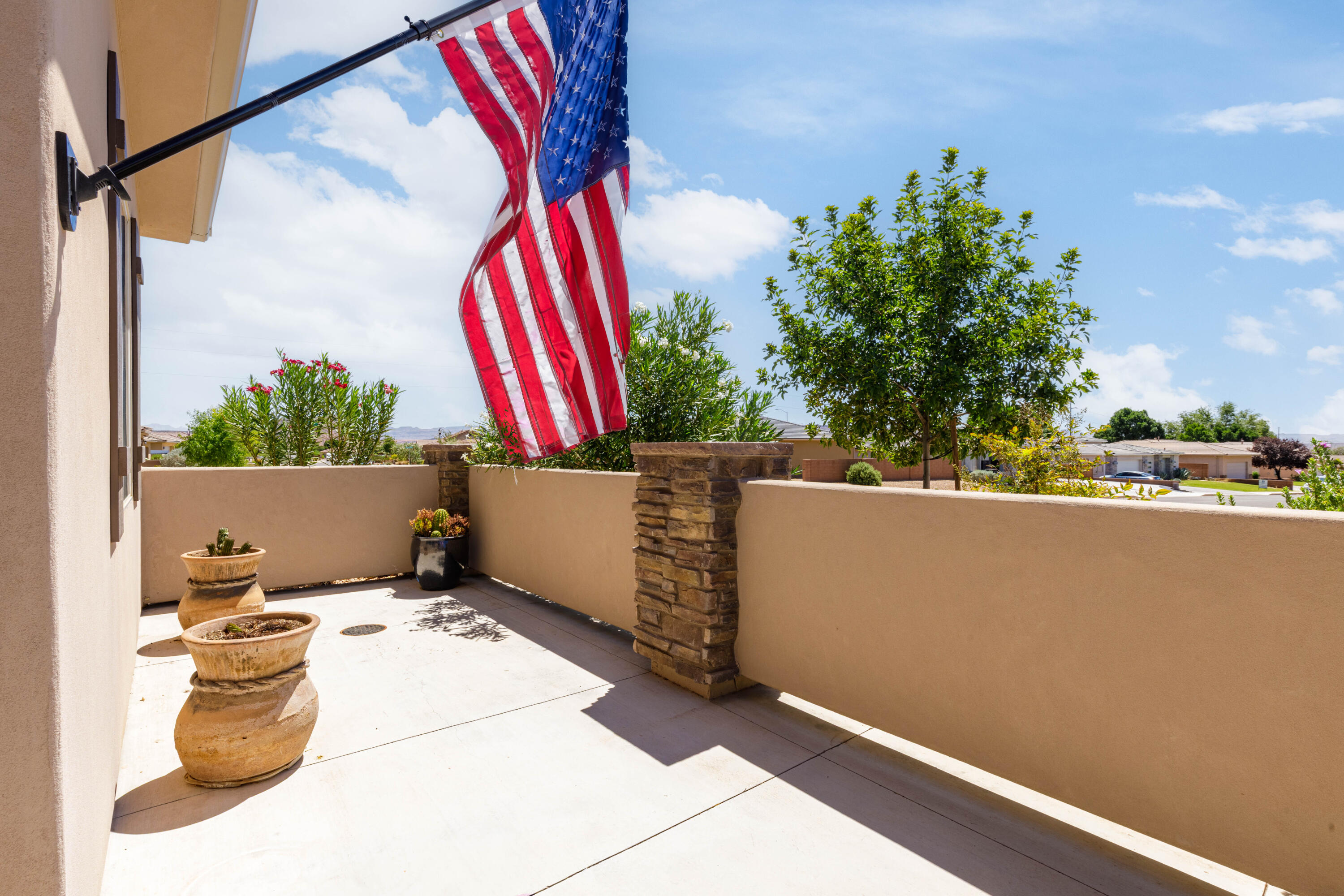 MEADOW POINTE - Residential