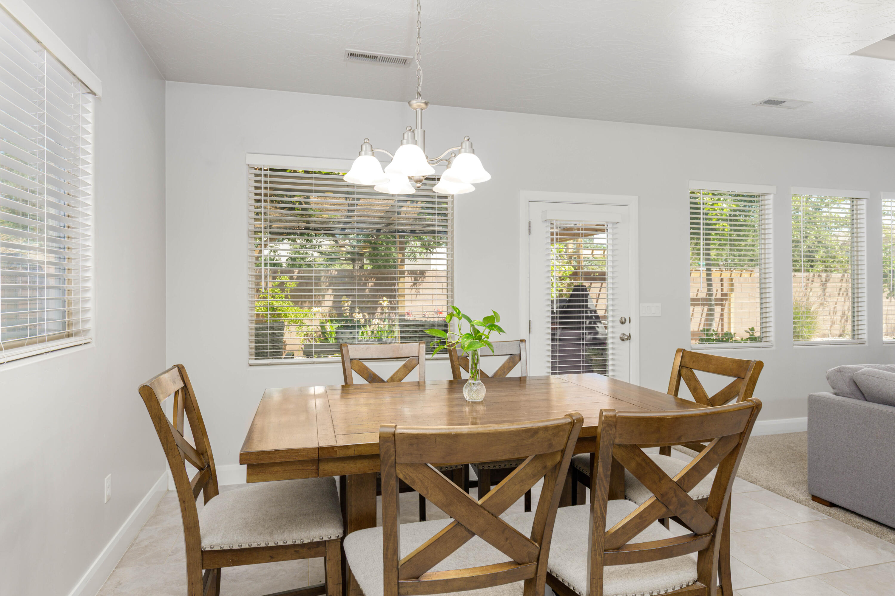 MEADOW POINTE - Residential