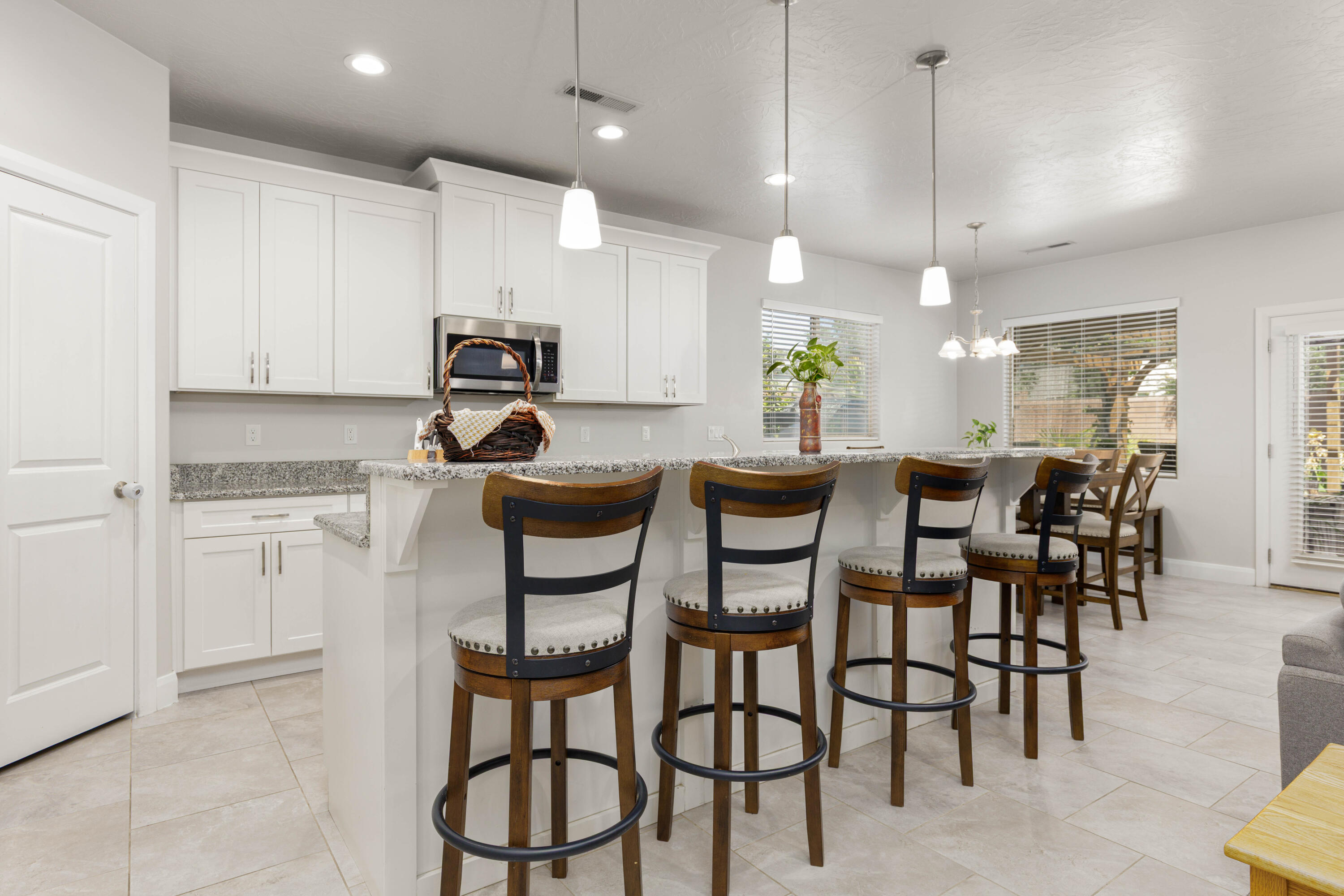 MEADOW POINTE - Residential