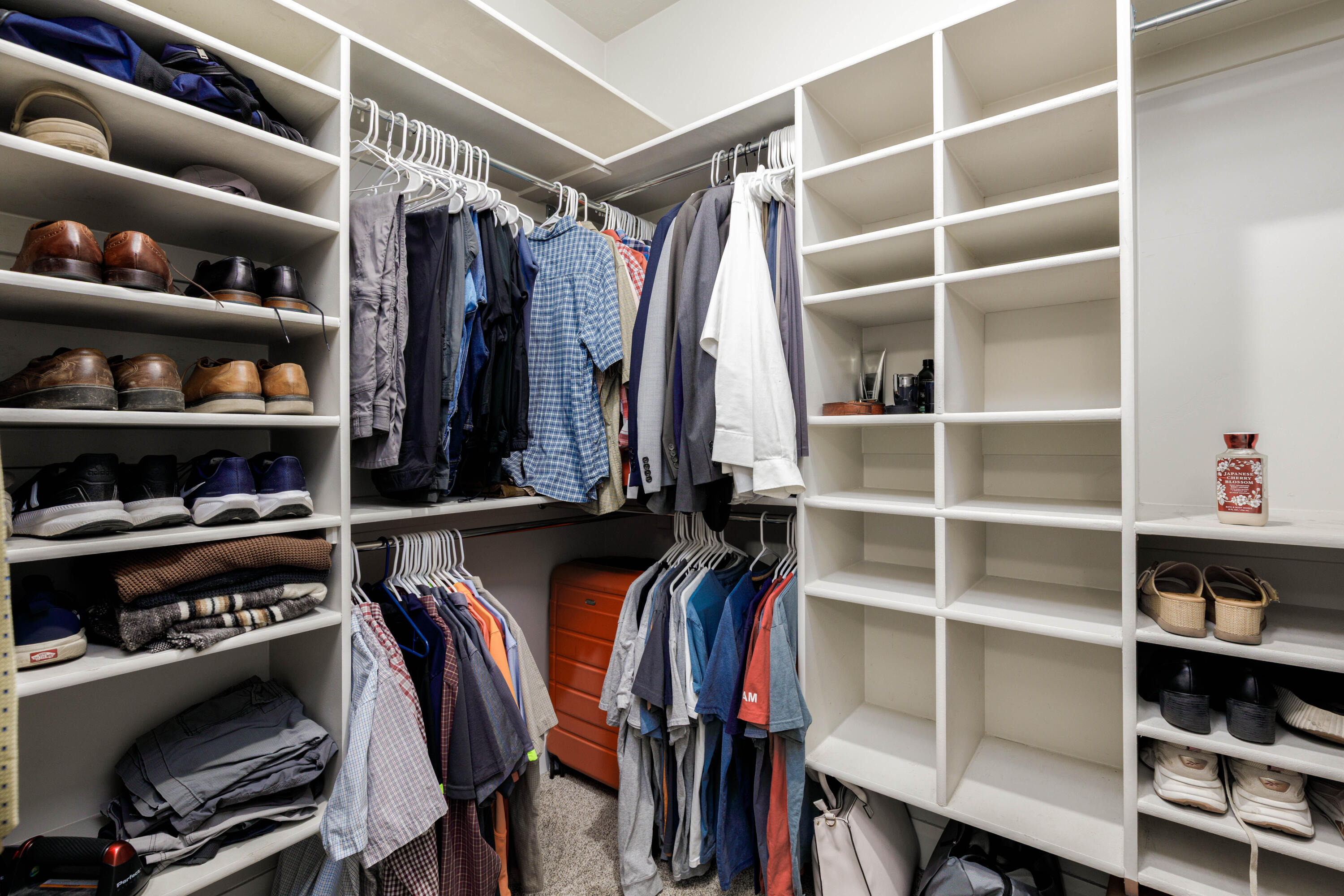 MEADOW POINTE - Residential