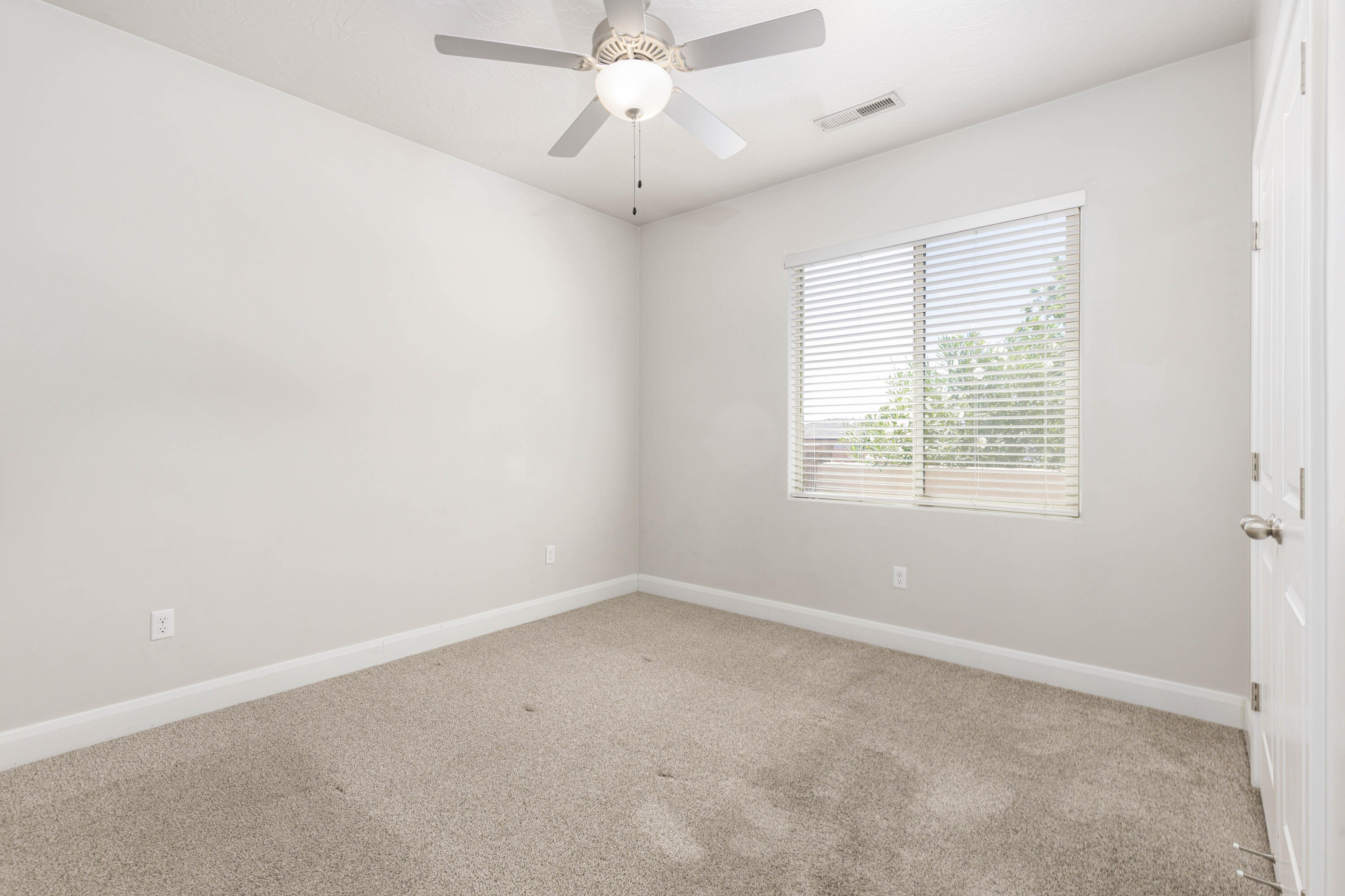 MEADOW POINTE - Residential