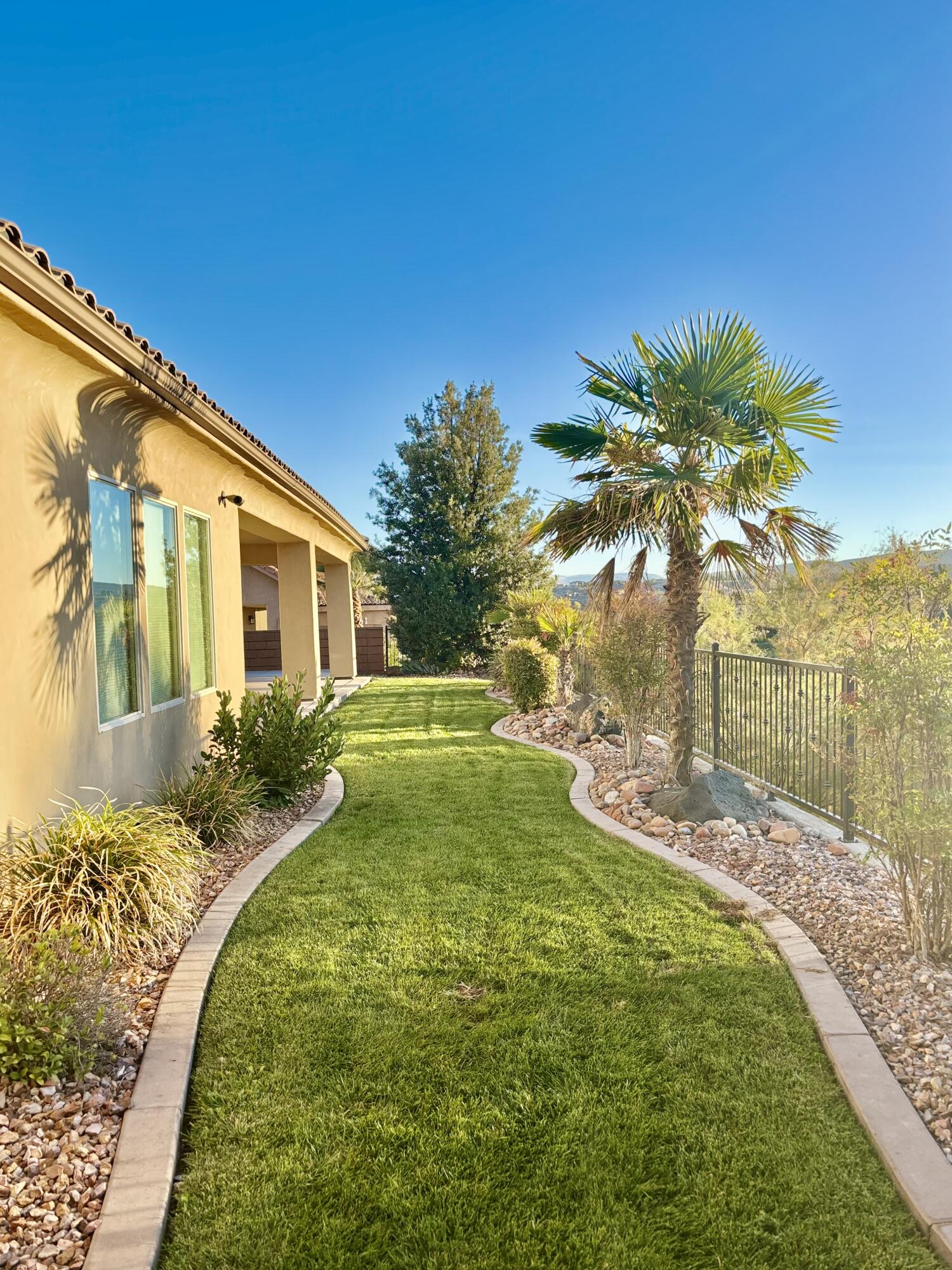 TWIN CREEKS AT STONEBRIDGE - Residential