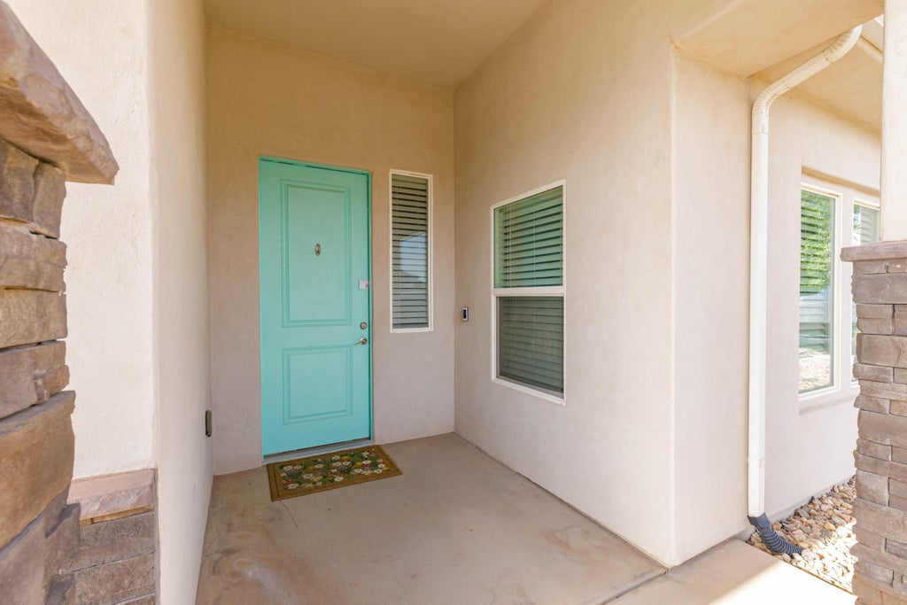 Photo of 3275 E Sugar Maple DR, Saint George, UT 84790 (MLS # 26-275427)